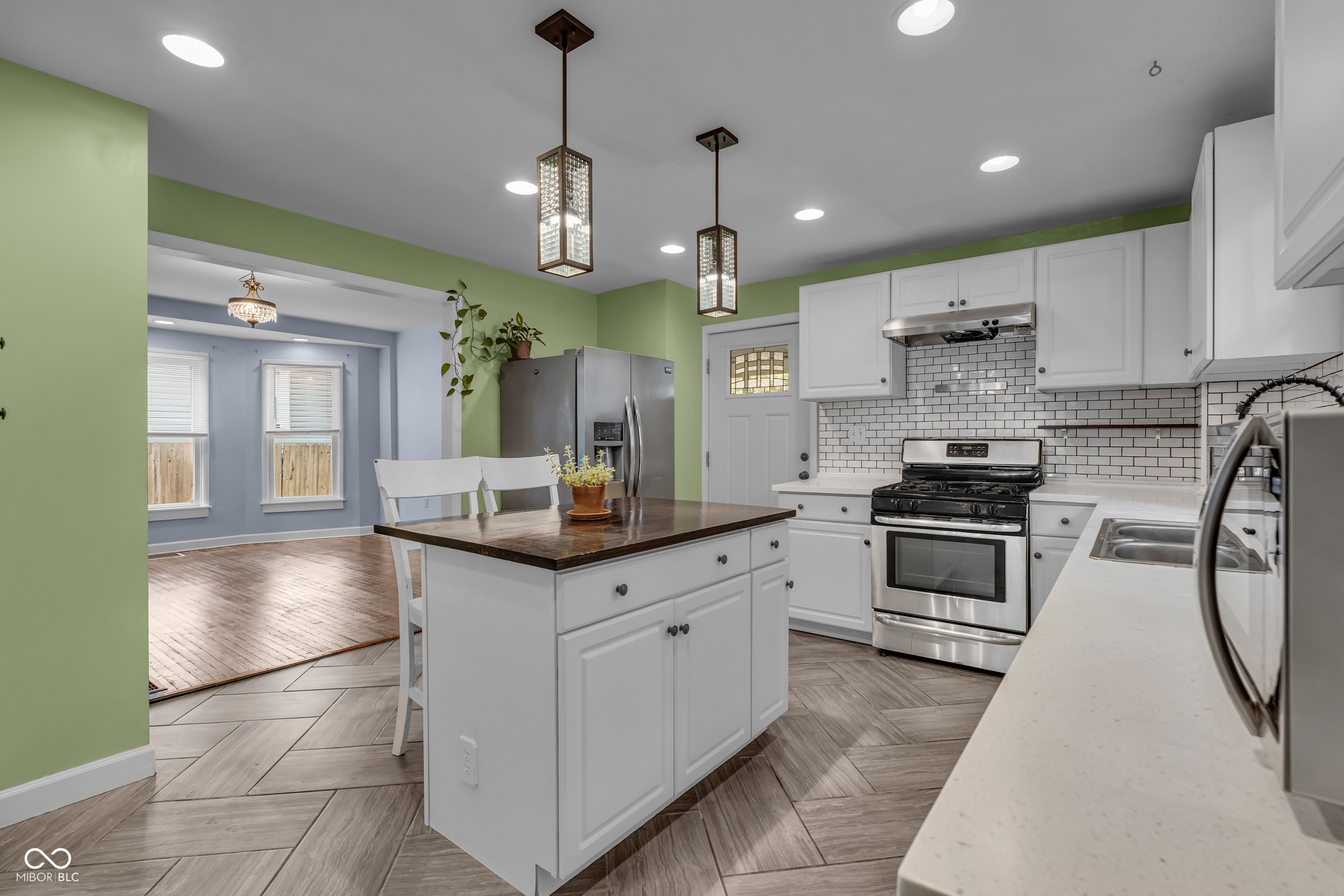 1232 N Oakland Avenue