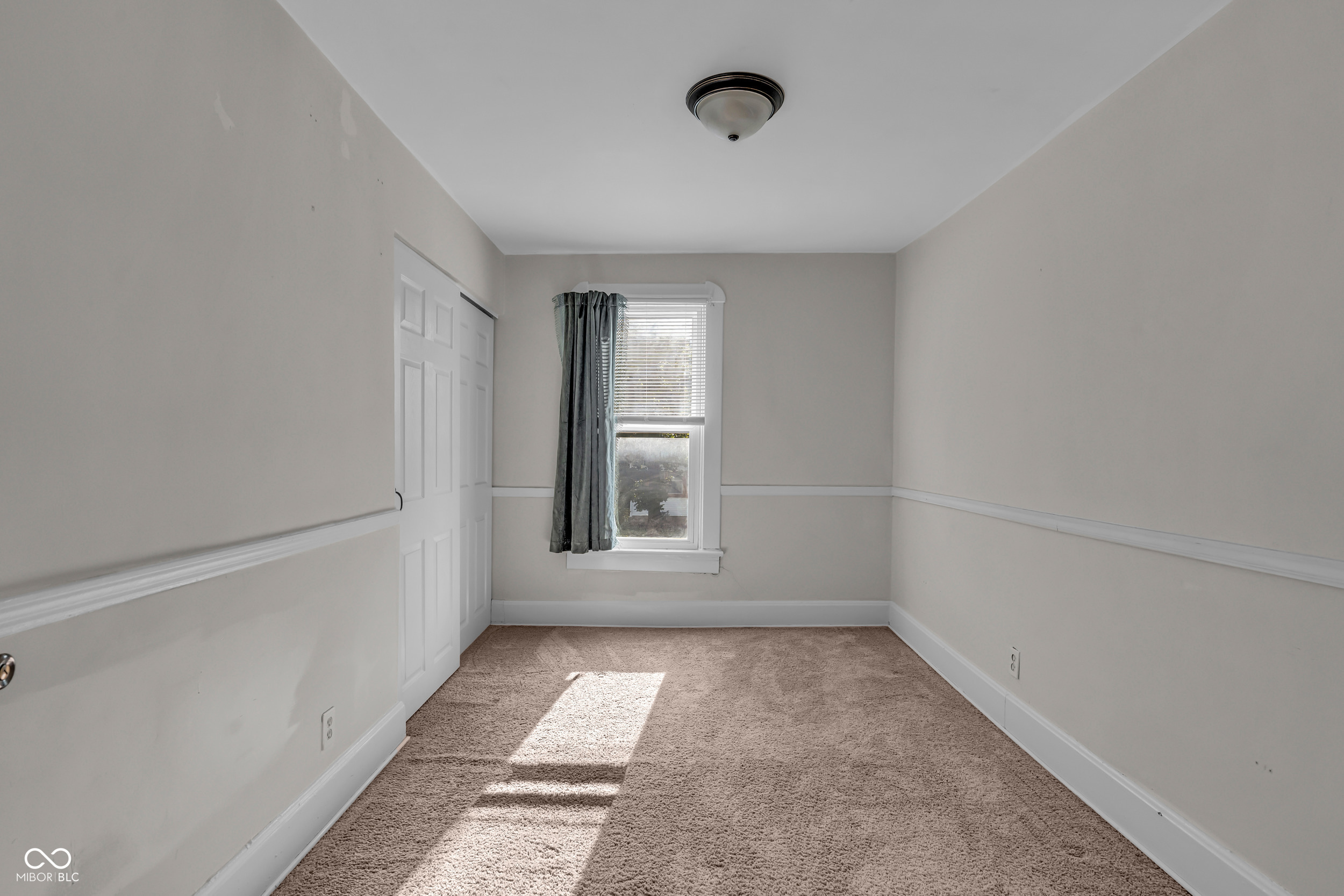 1232 N Oakland Avenue