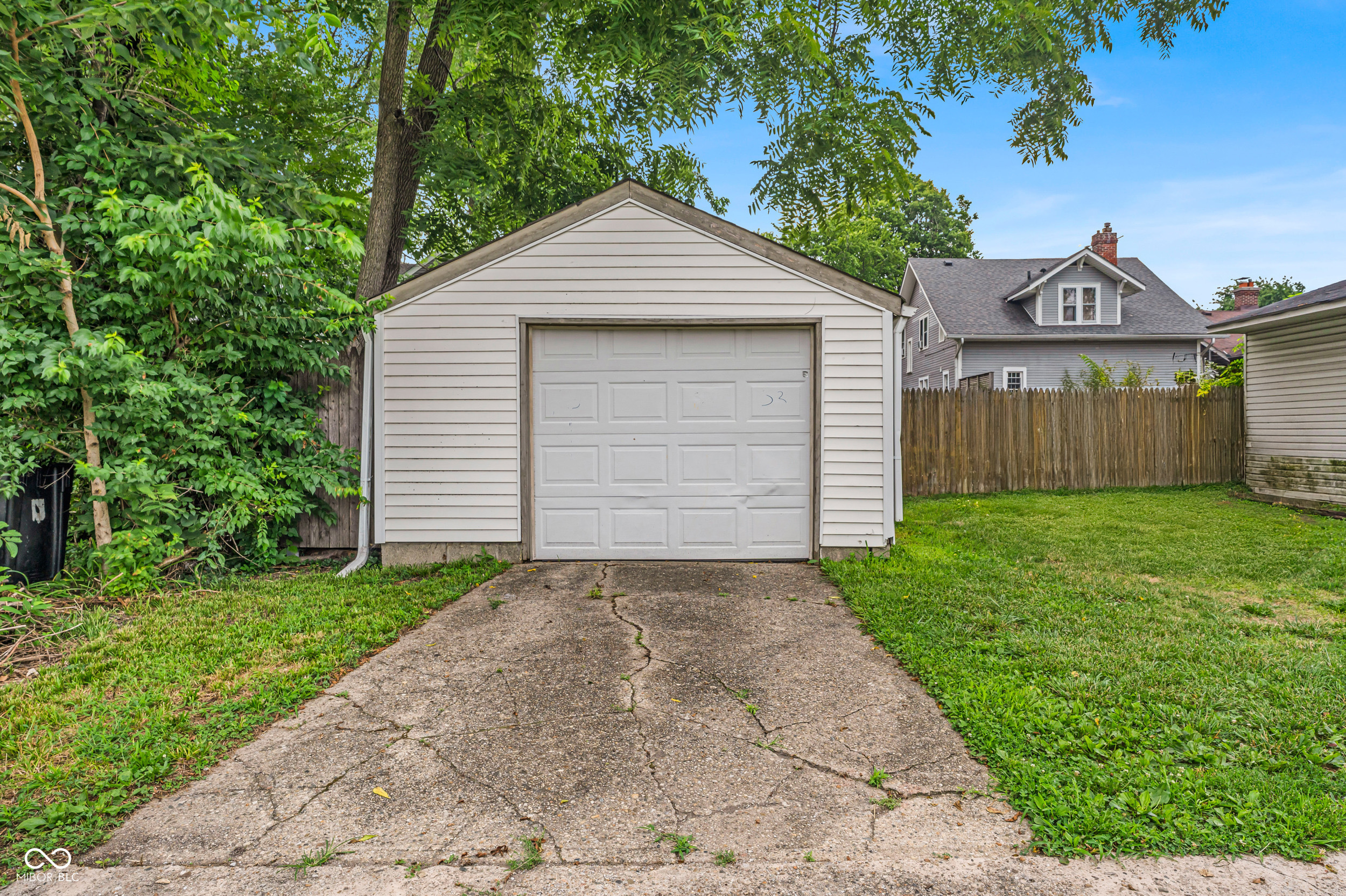 1232 N Oakland Avenue