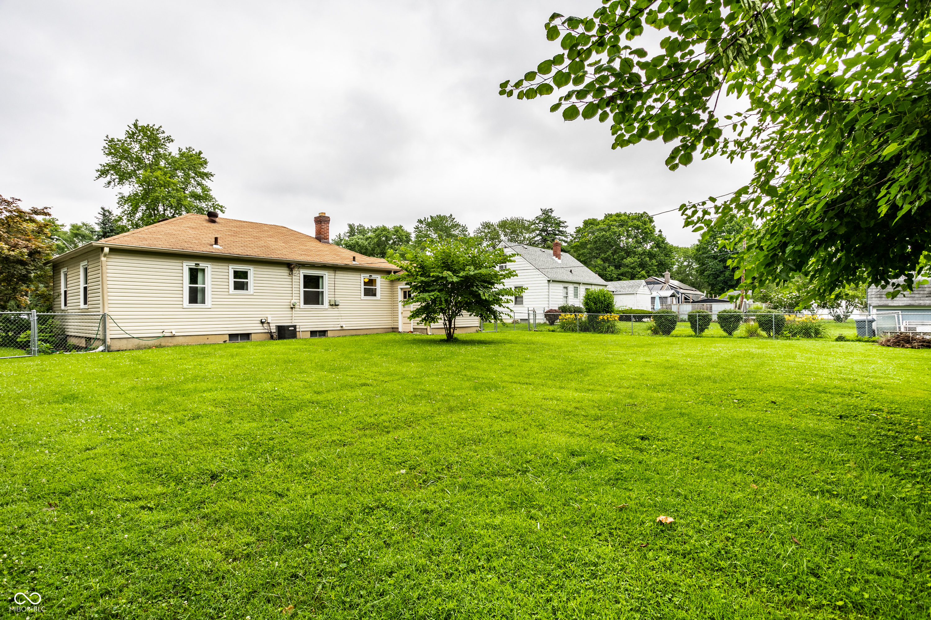 2201 E 65th Street