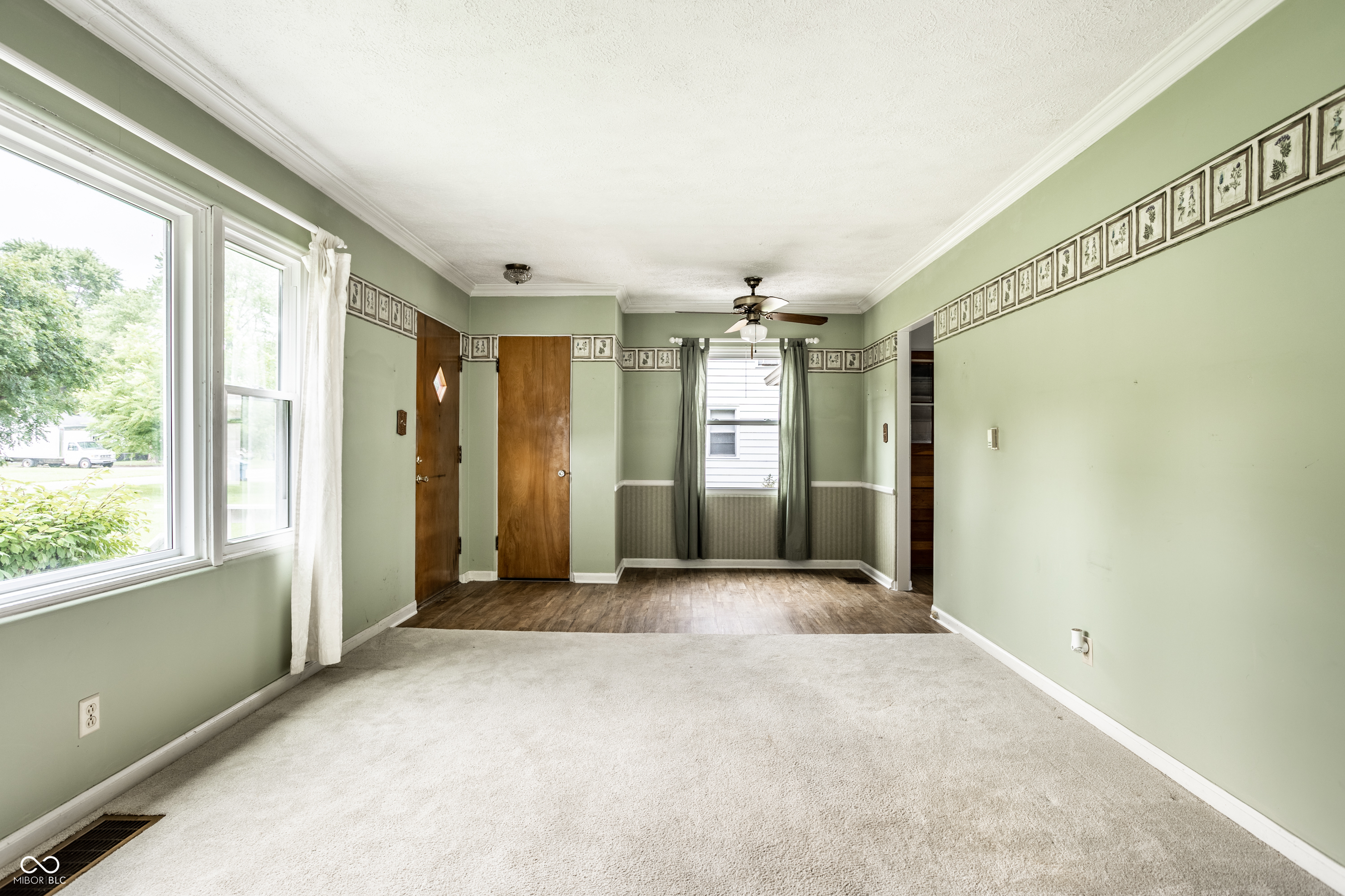 2201 E 65th Street