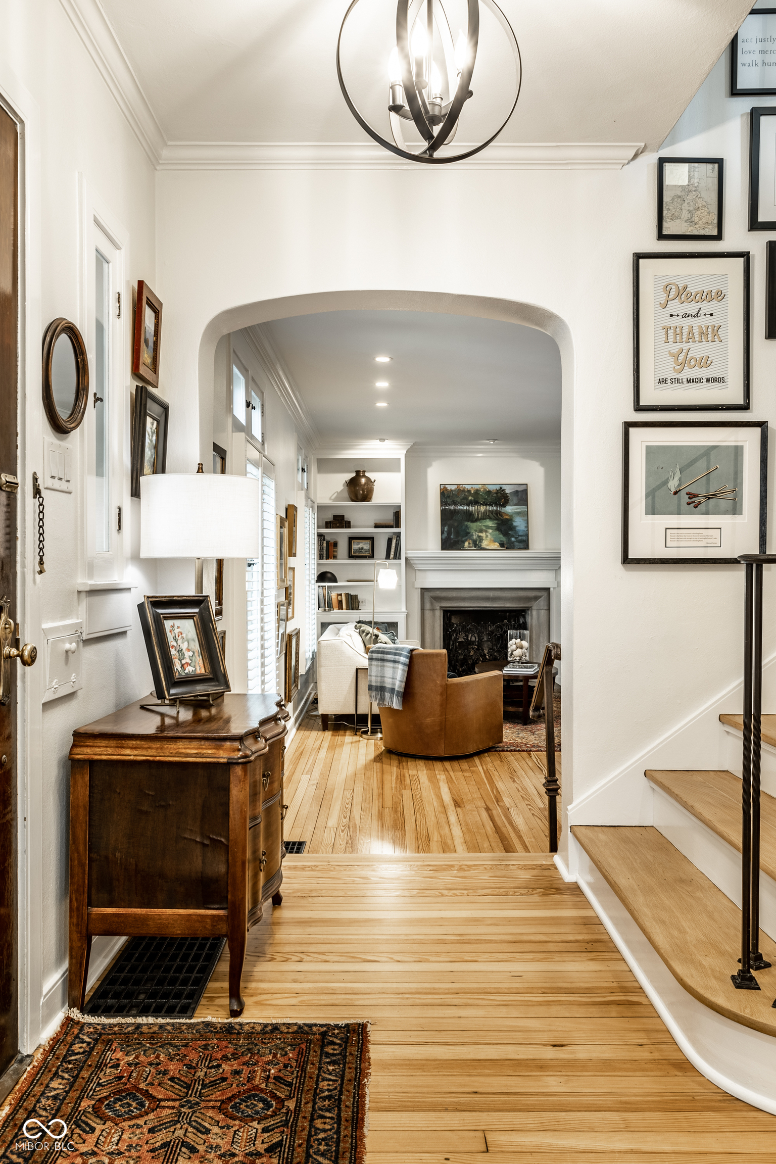 5433 N Delaware Street