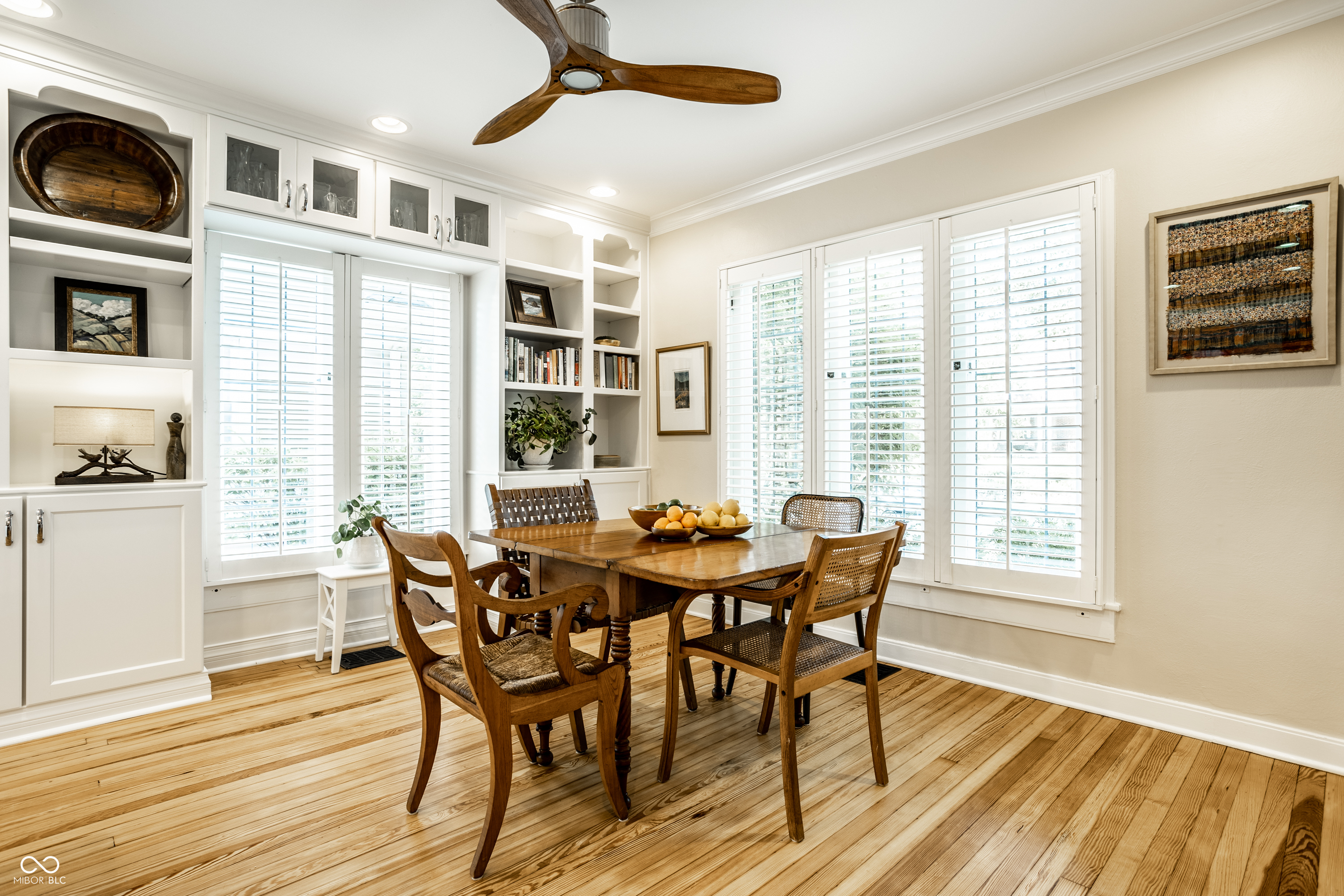 5433 N Delaware Street