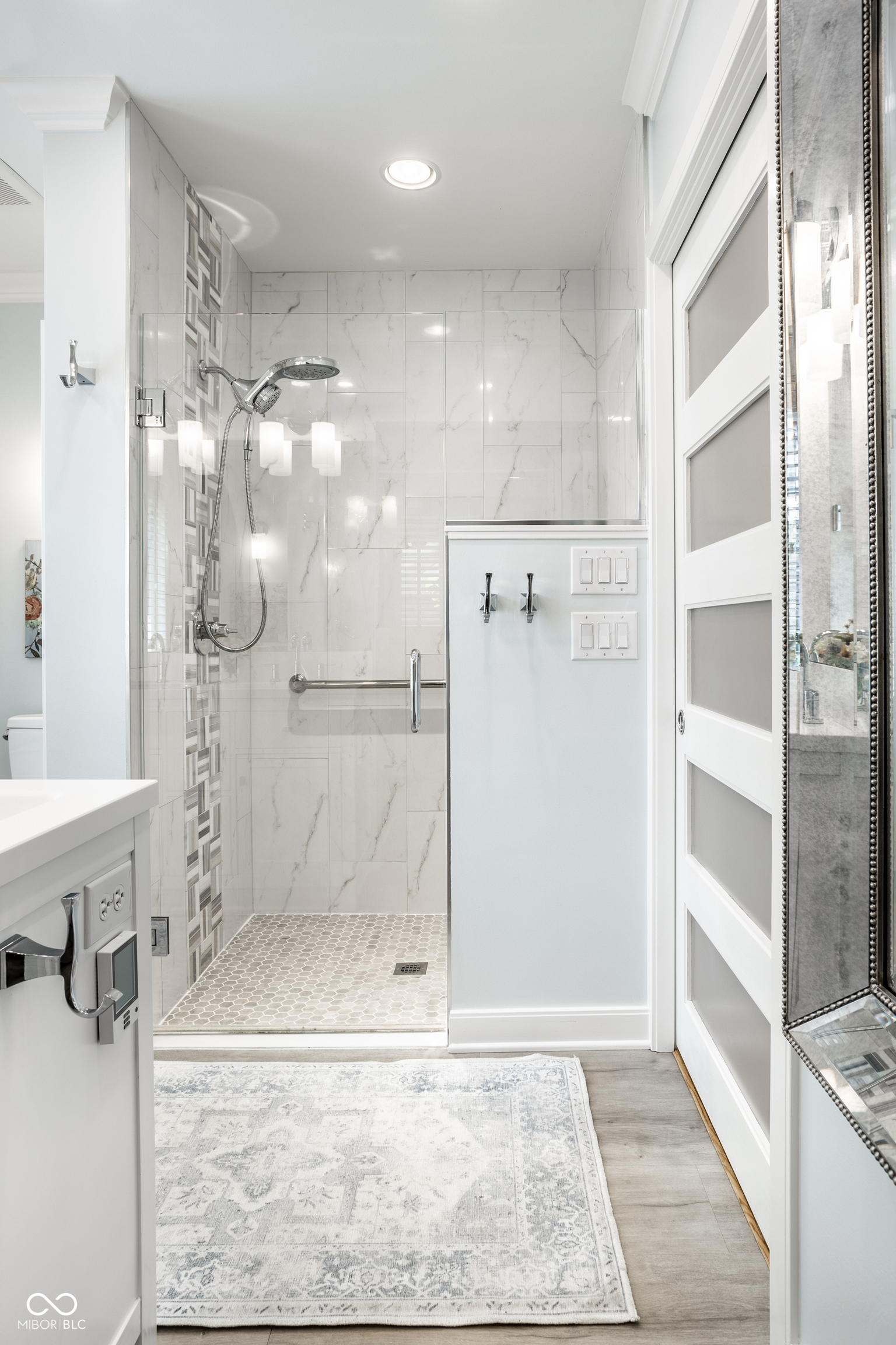 5433 N Delaware Street