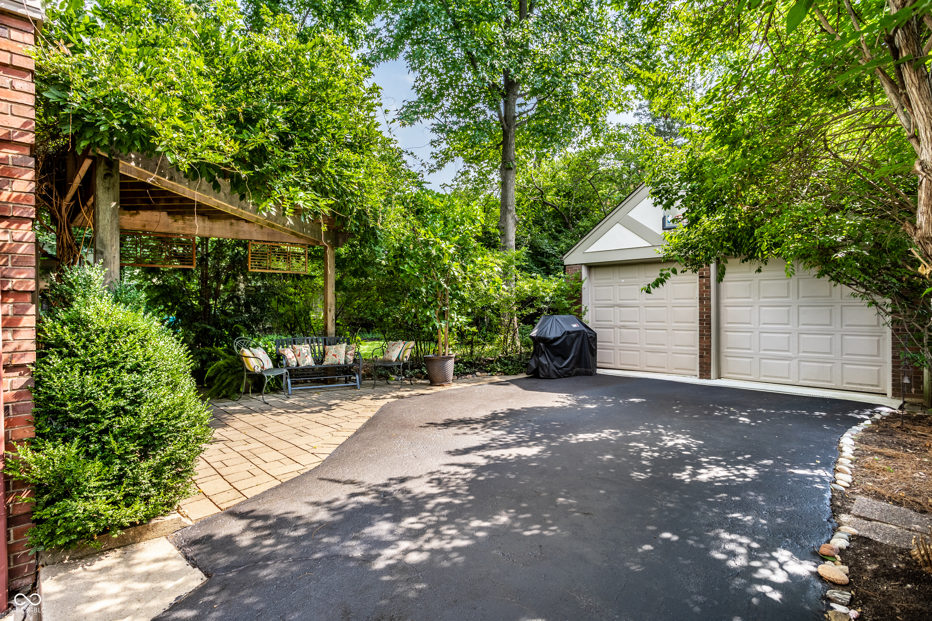 5433 N Delaware Street