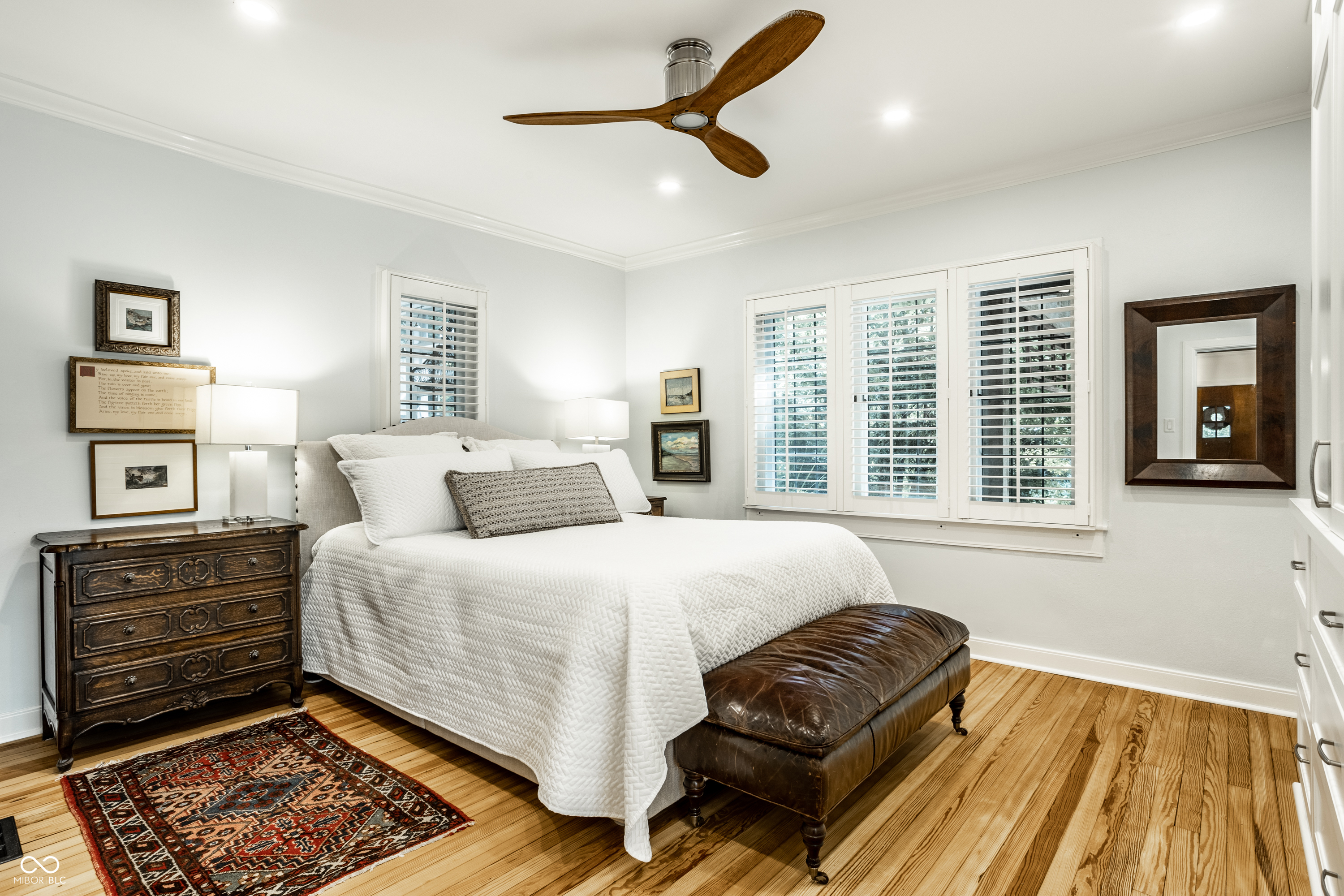 5433 N Delaware Street