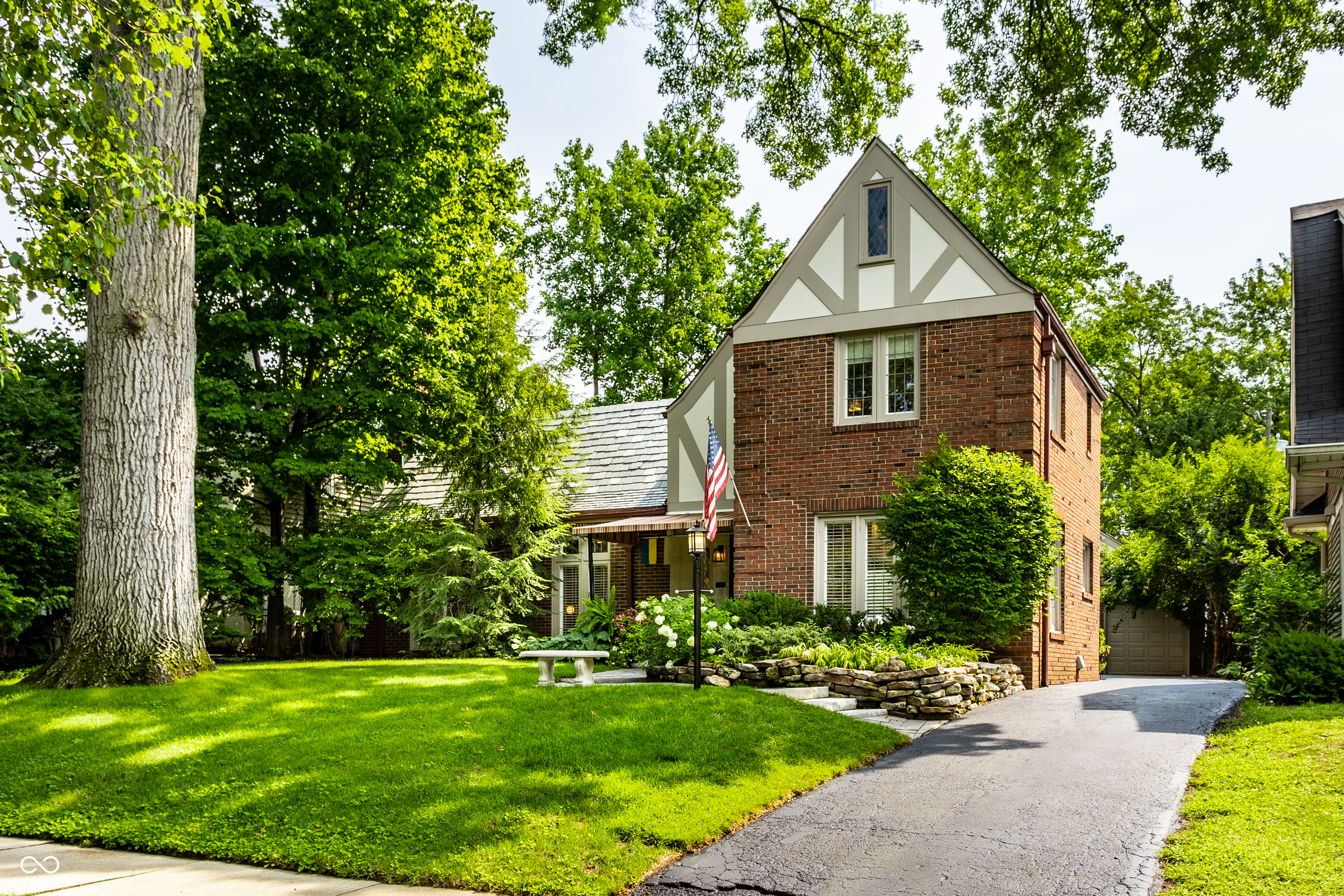 5433 N Delaware Street