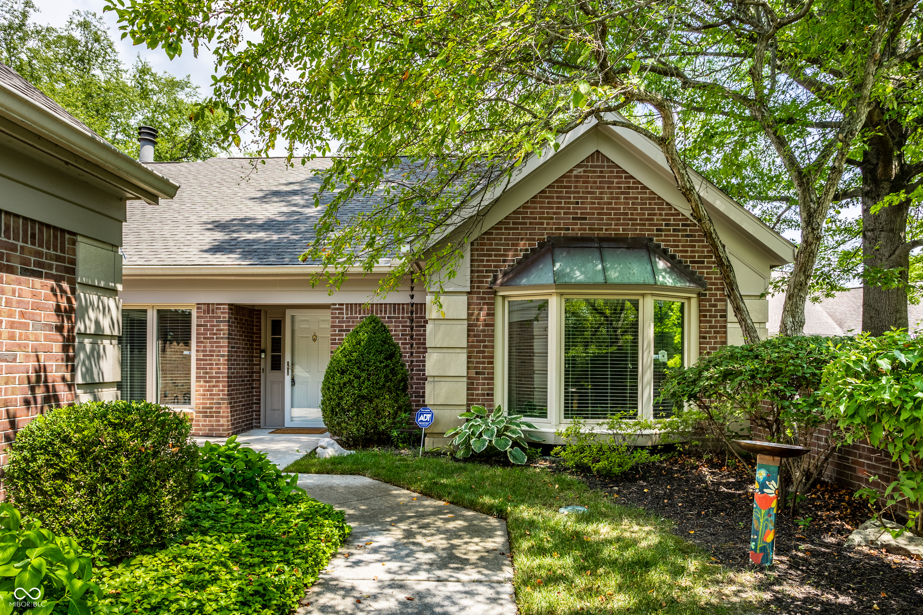 8535 Olde Mill Circle W Drive