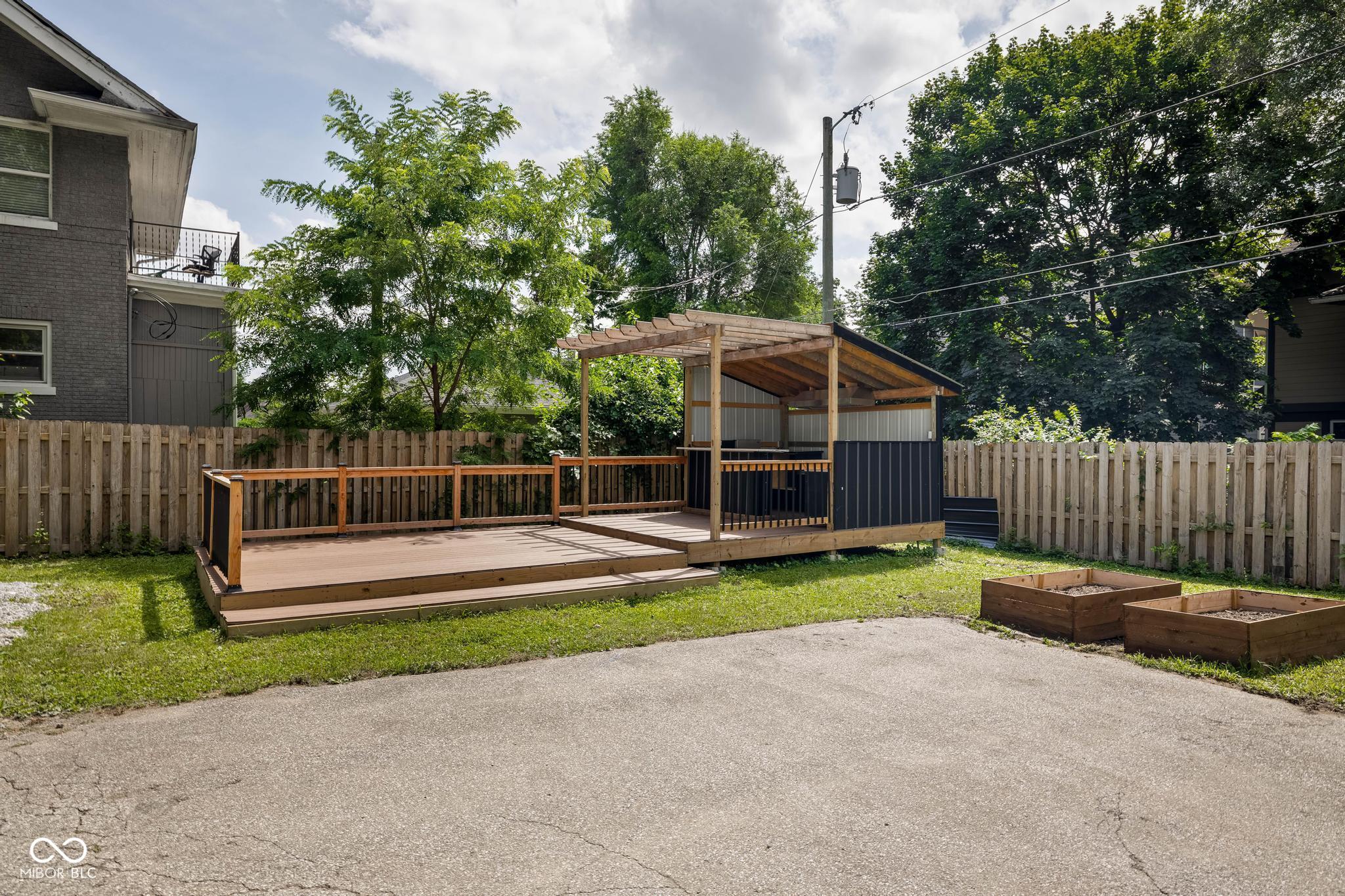 3118 E Fall Creek Parkway N