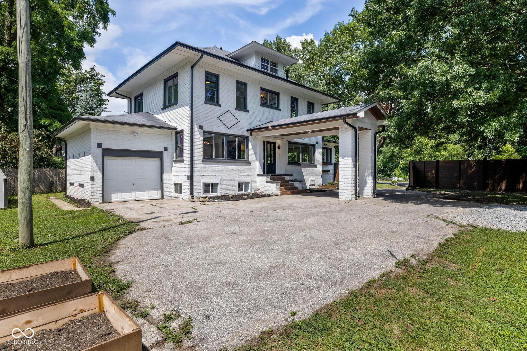 3118 E Fall Creek Parkway N