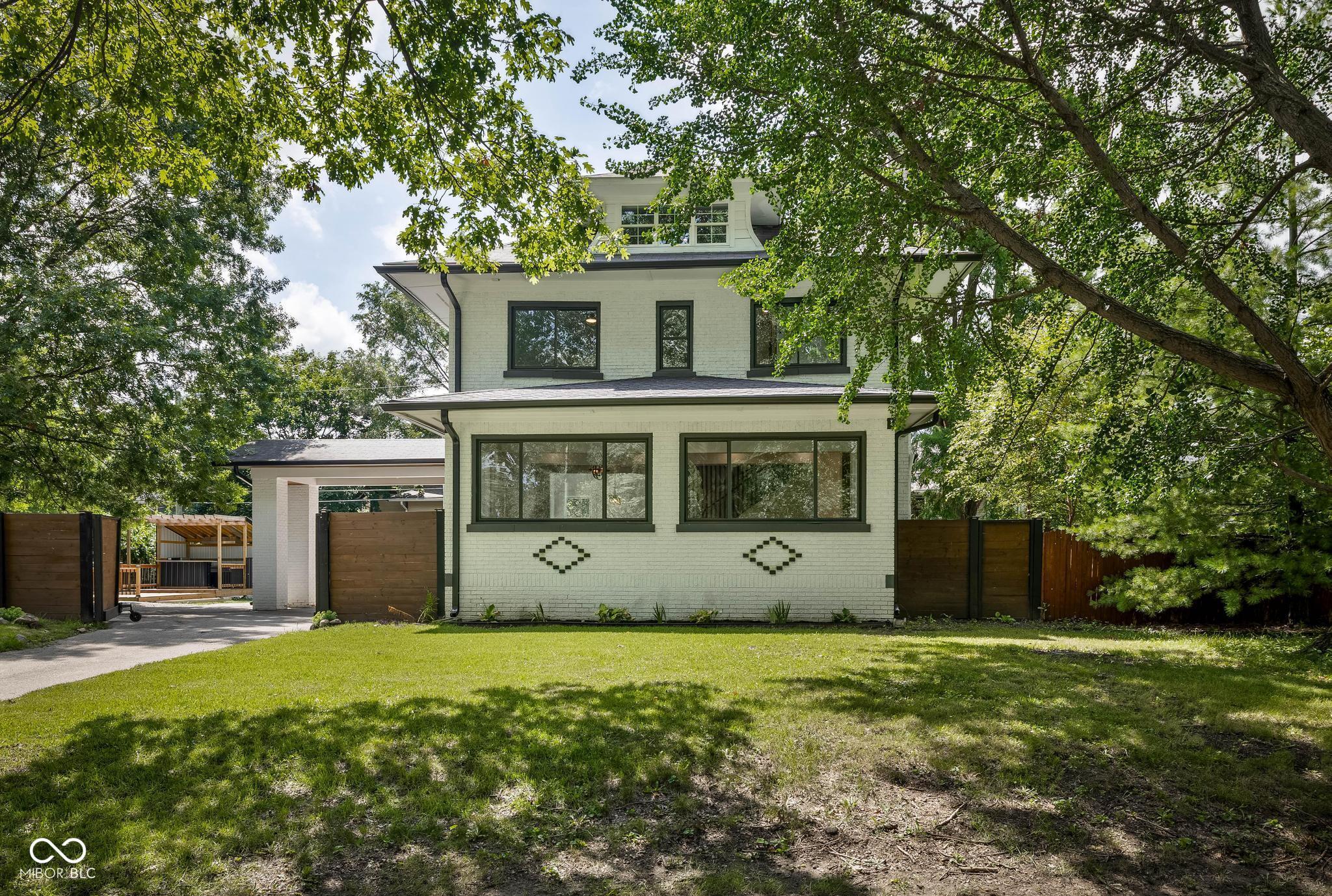 3118 E Fall Creek Parkway N