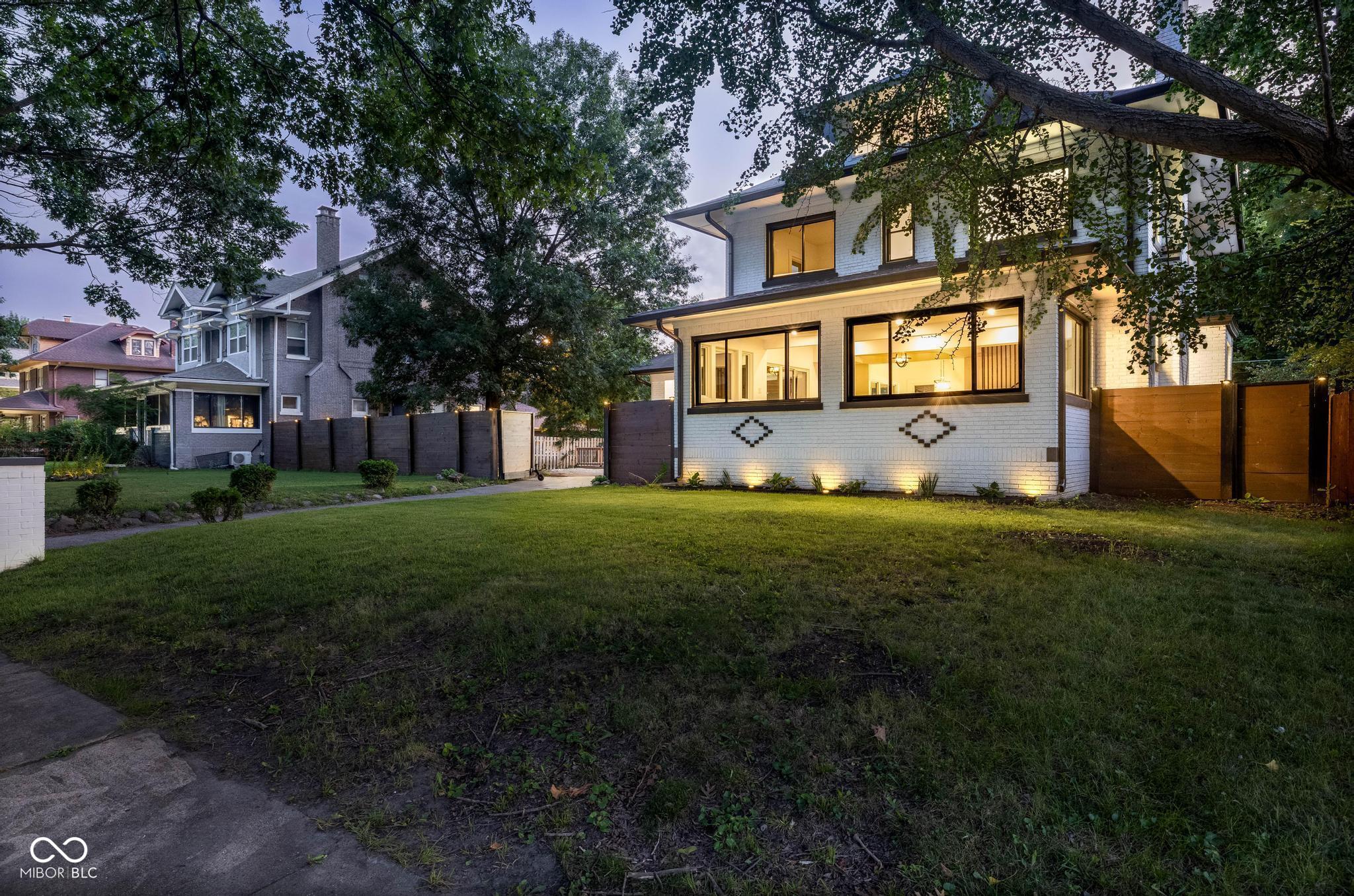 3118 E Fall Creek Parkway N