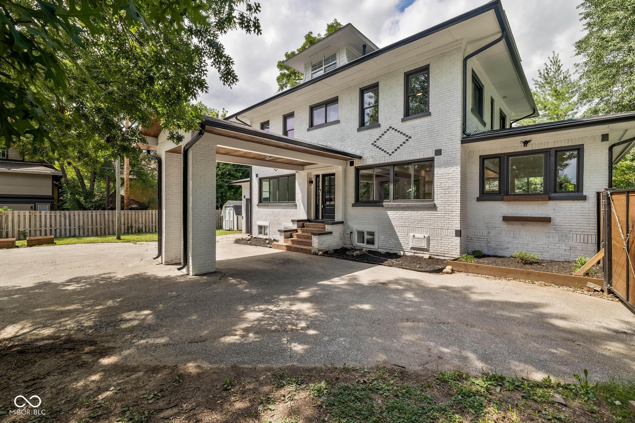 3118 E Fall Creek Parkway N