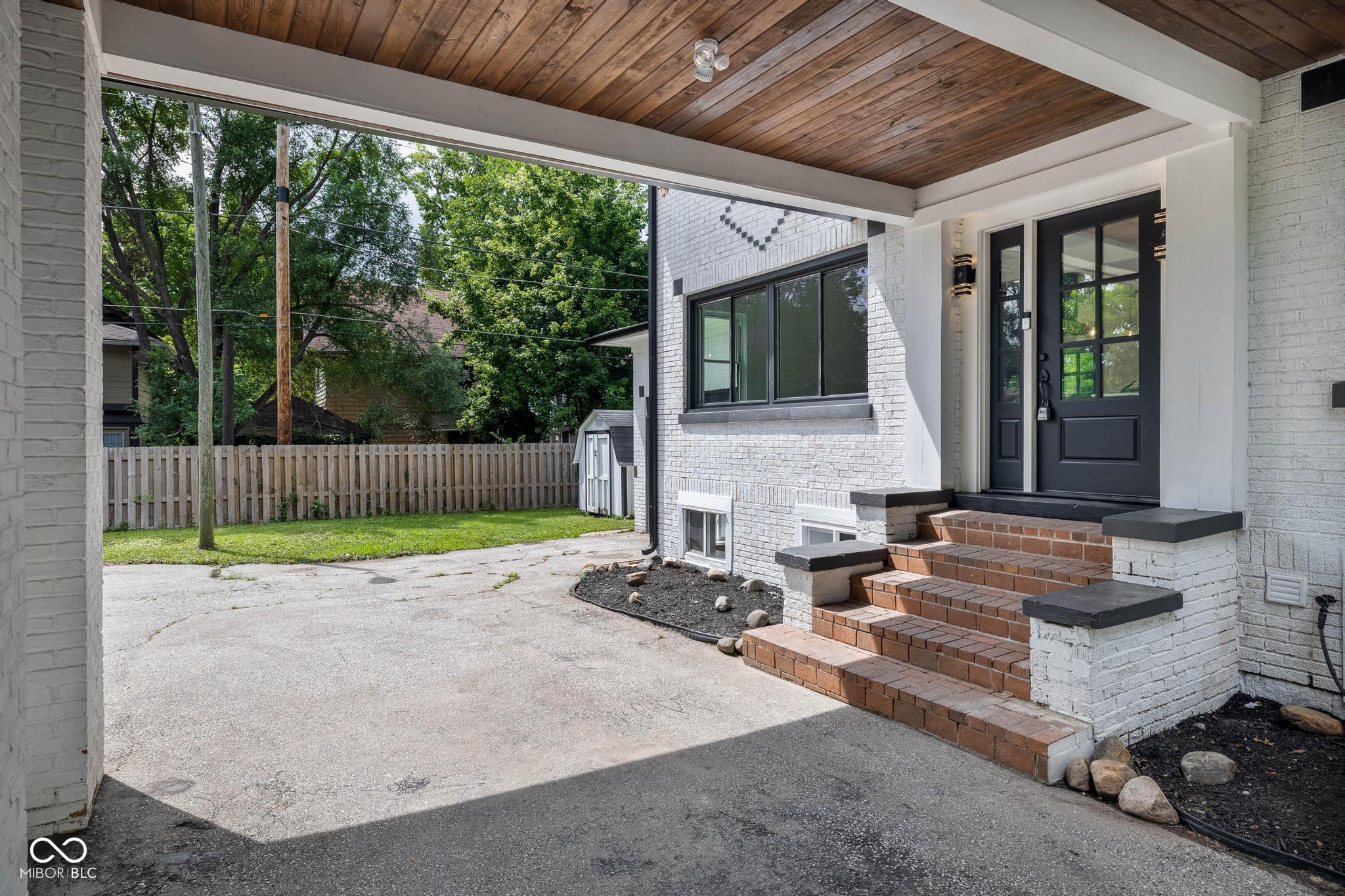 3118 E Fall Creek Parkway N