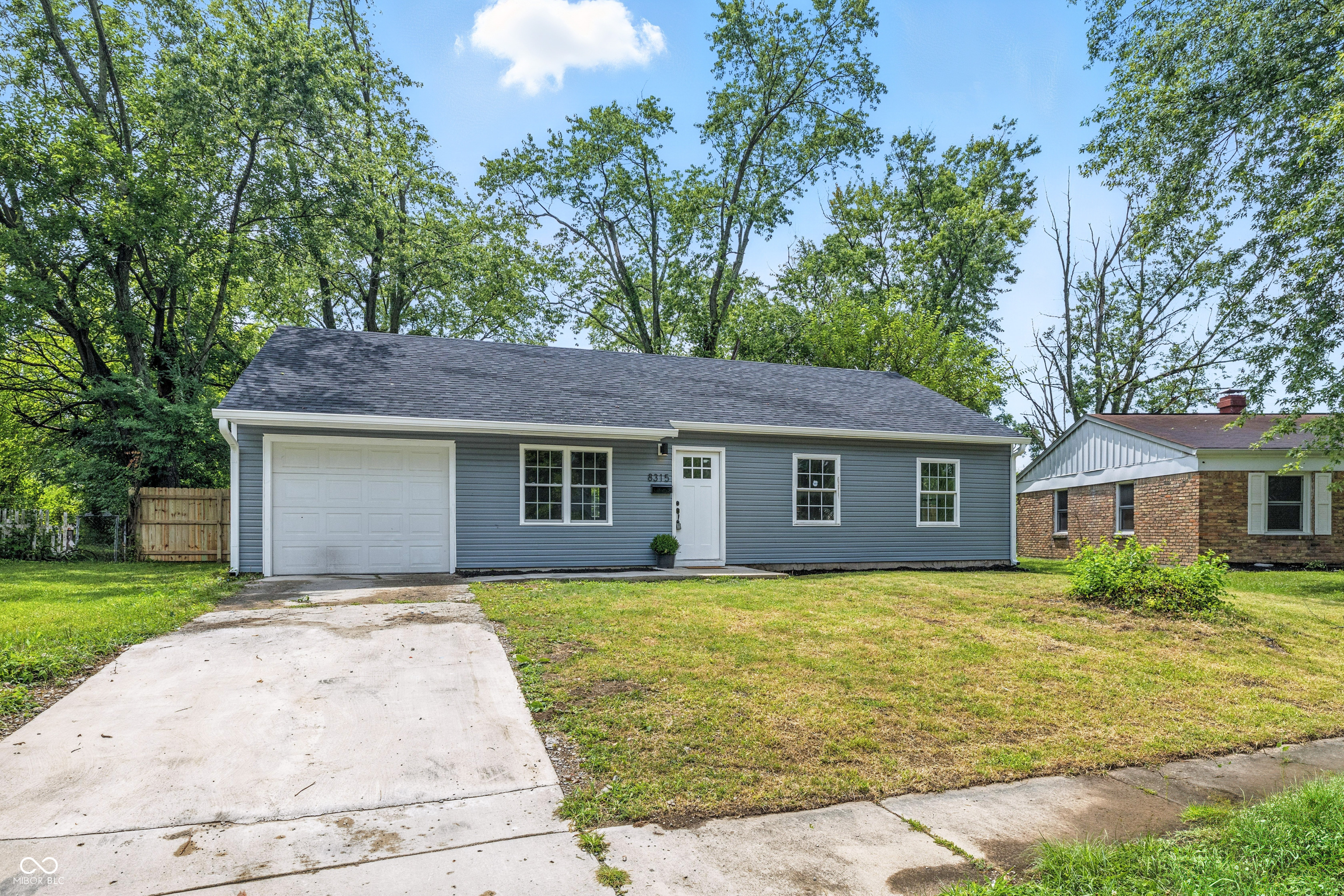 8315 E 36th Place