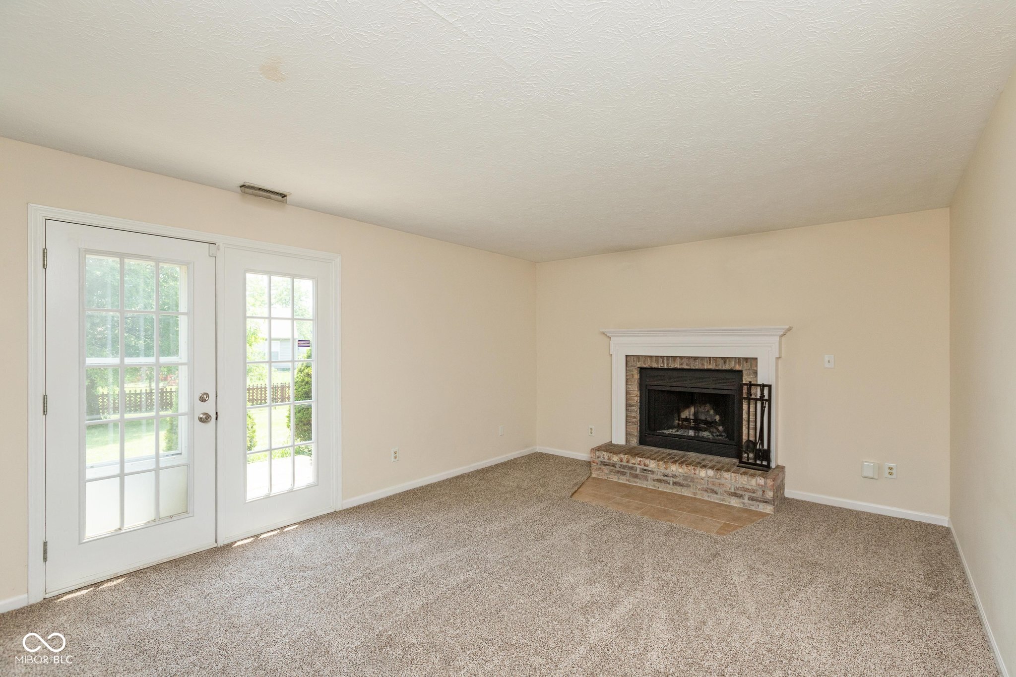 6118 Amber Court