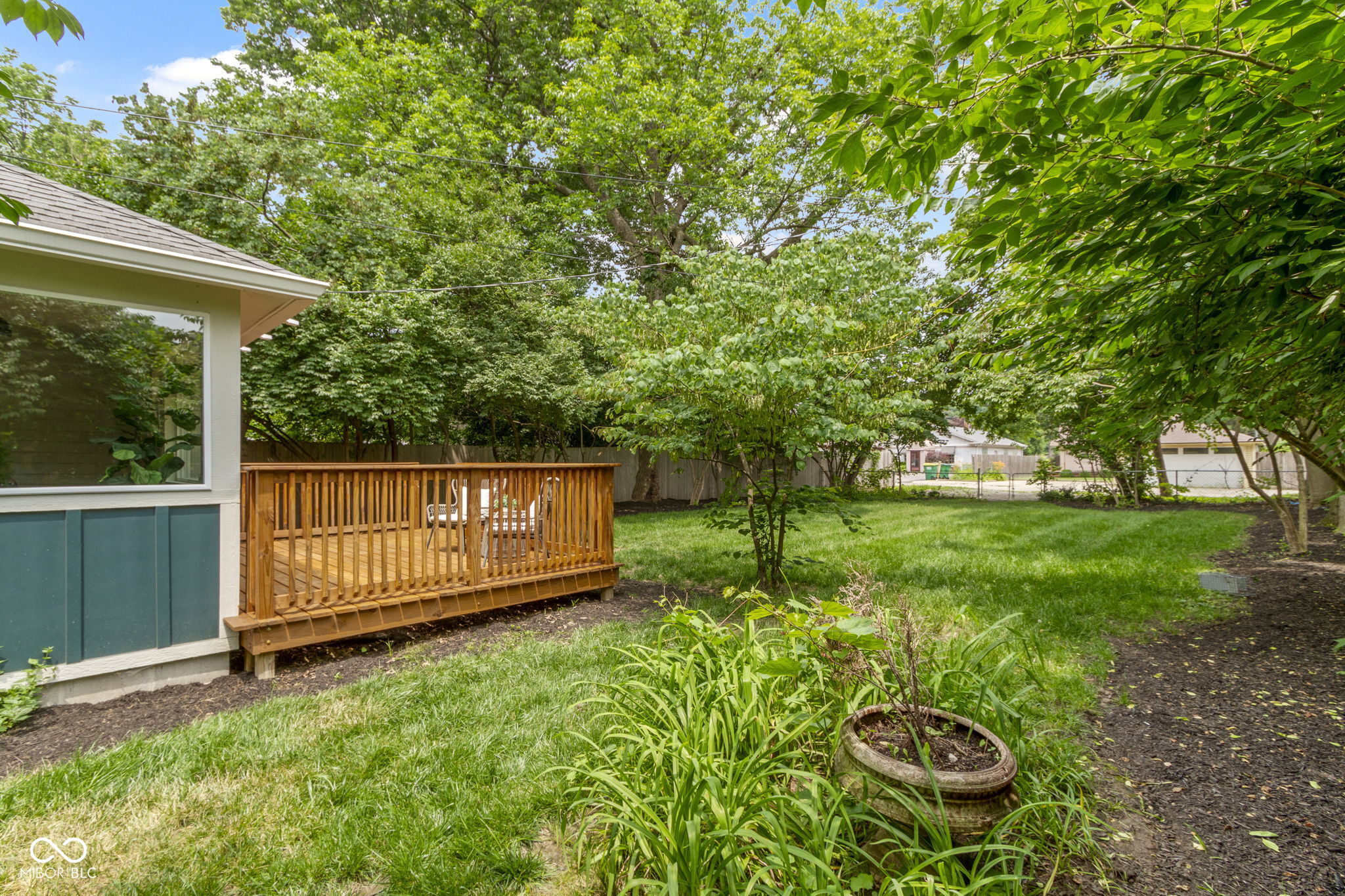 6107 Broadway Street