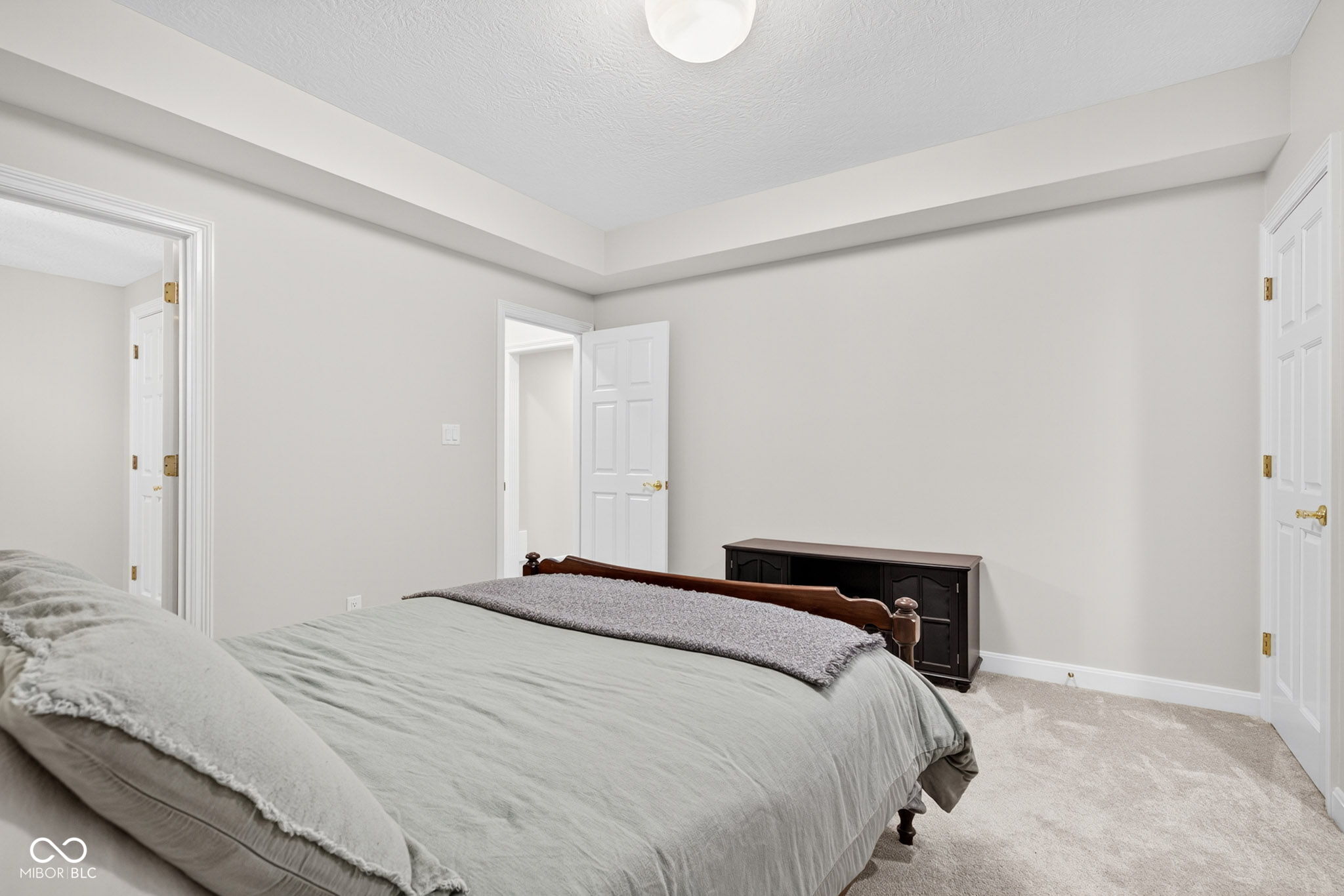 12551 Walnut Ridge Place