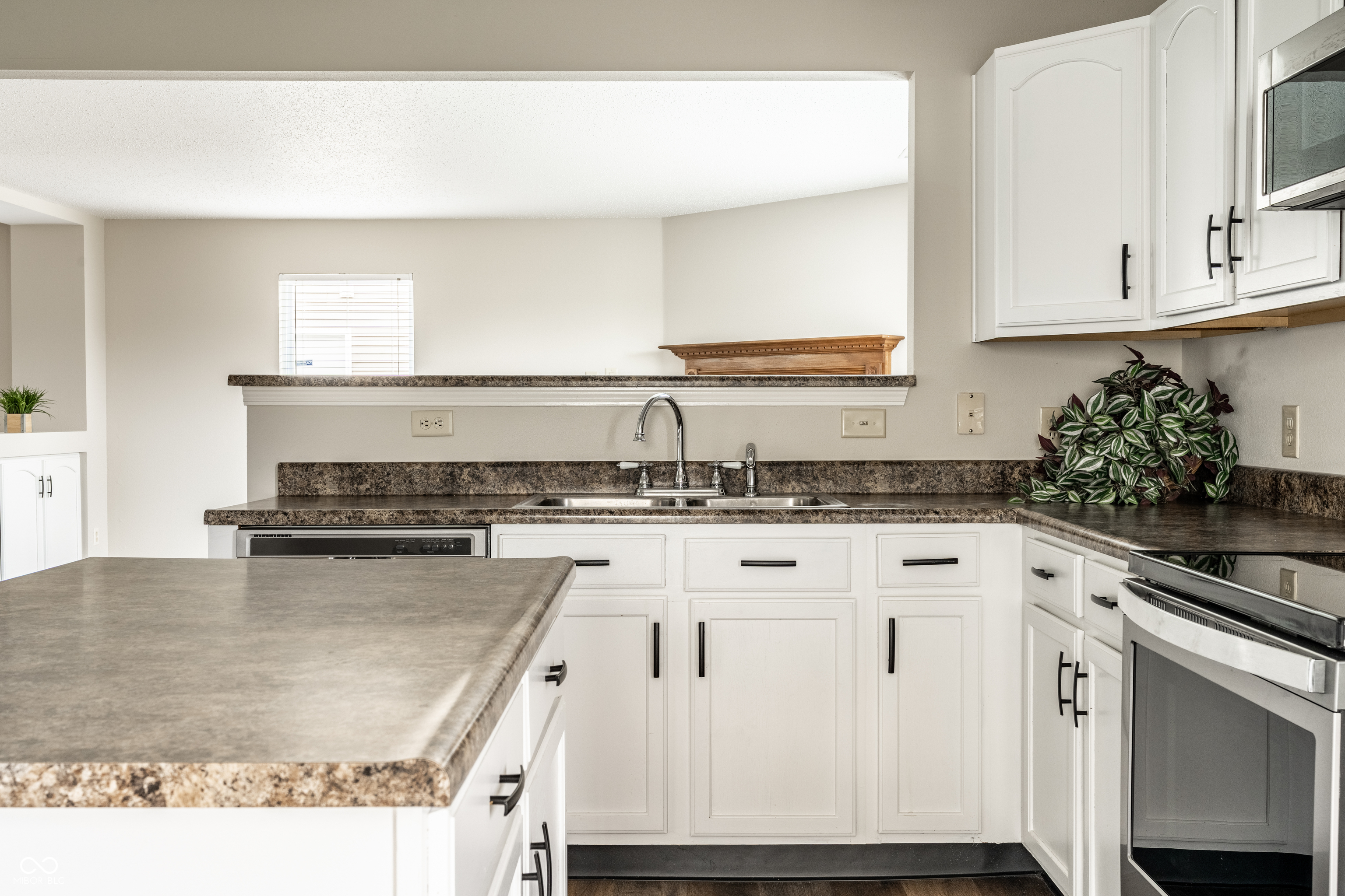 1224 Maple Trace Way