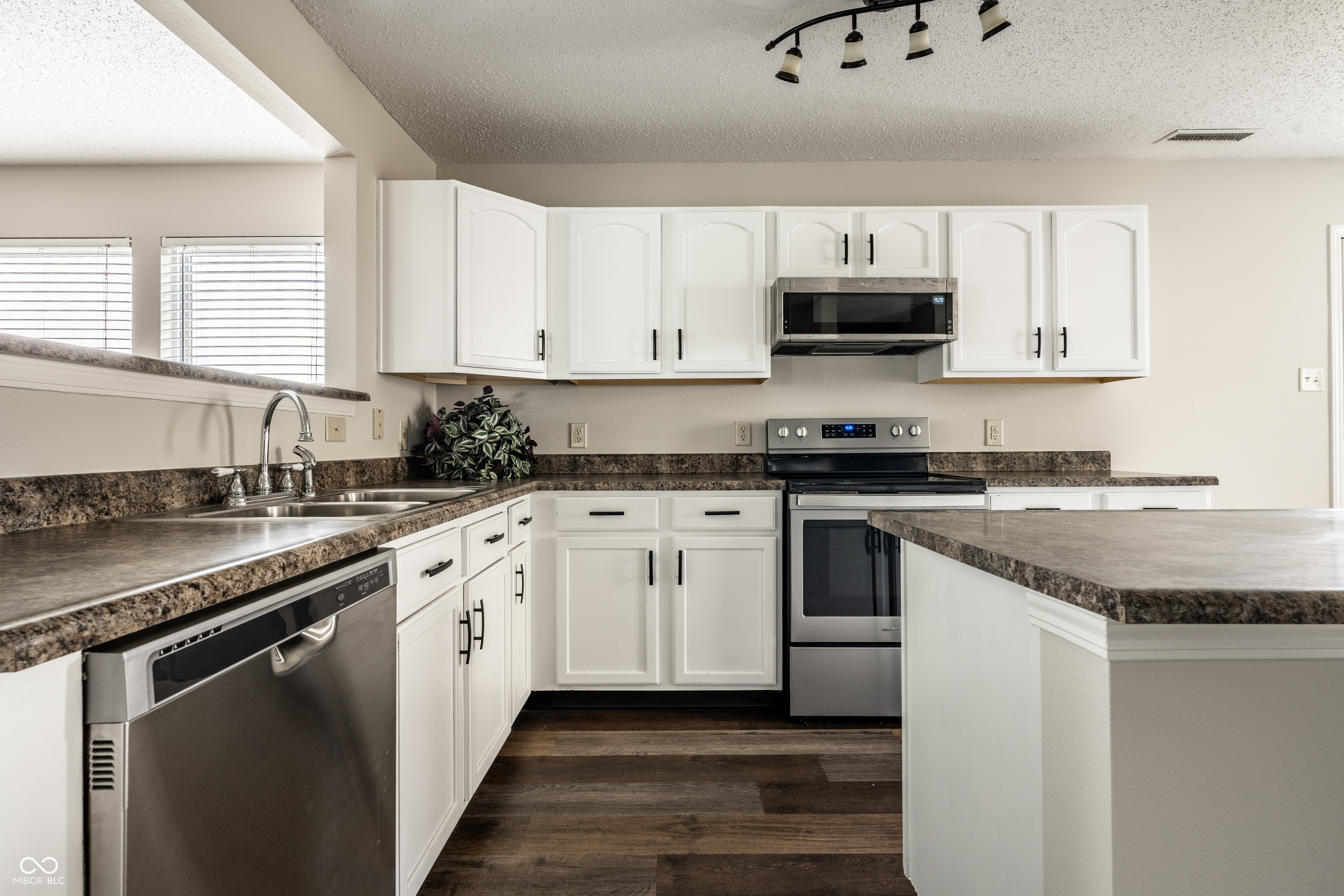 1224 Maple Trace Way