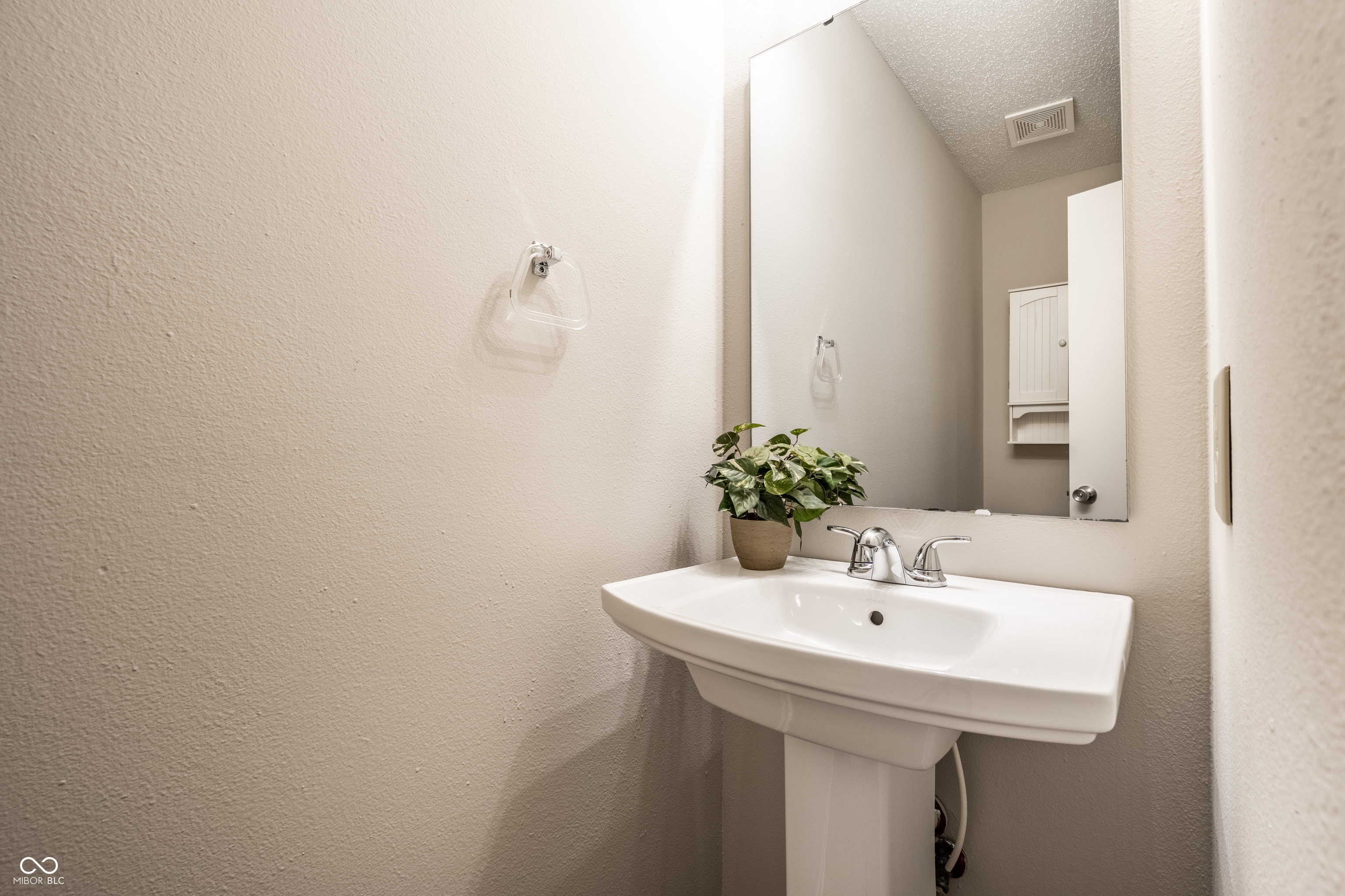 1224 Maple Trace Way