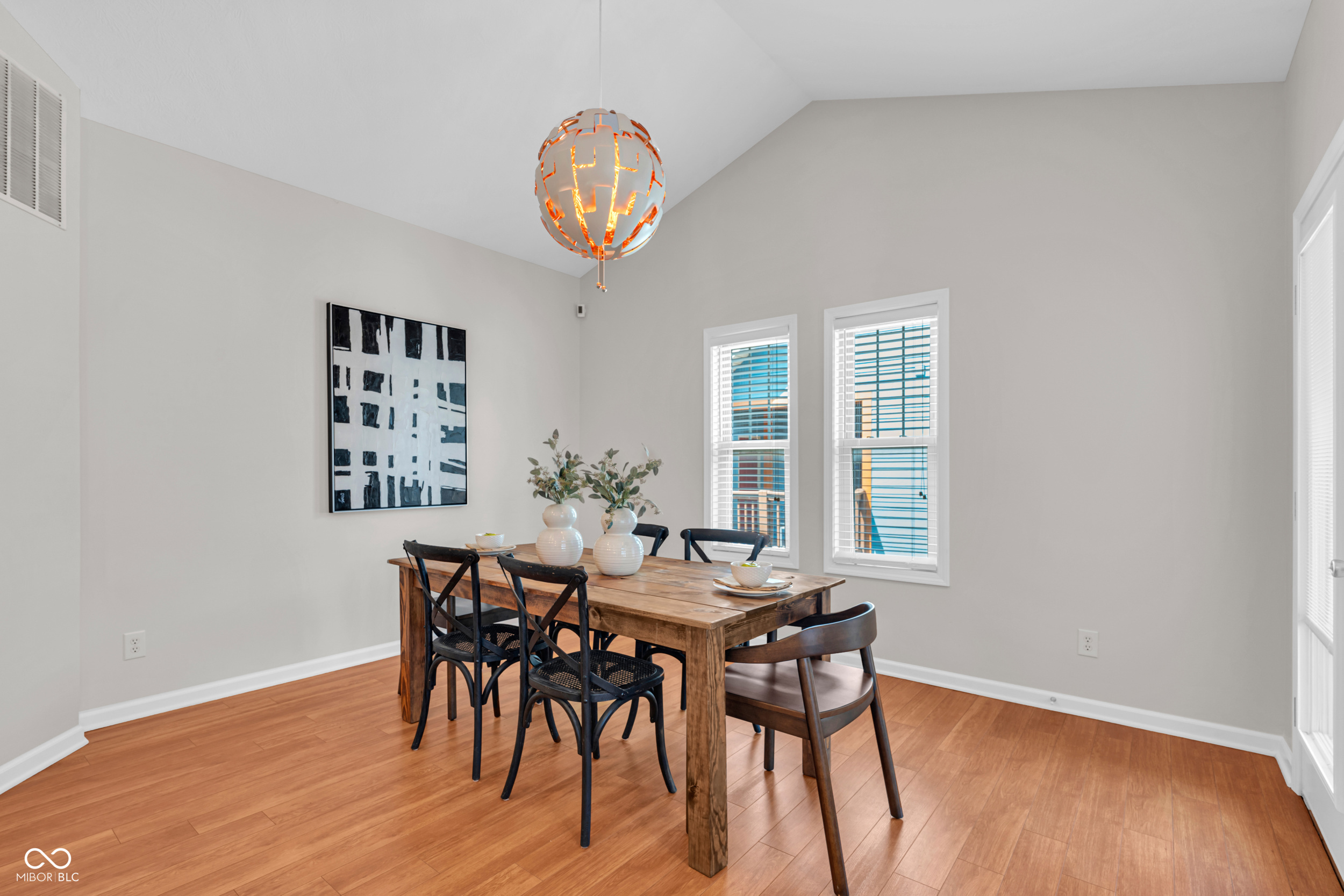 1639 N College Avenue Unit: 2