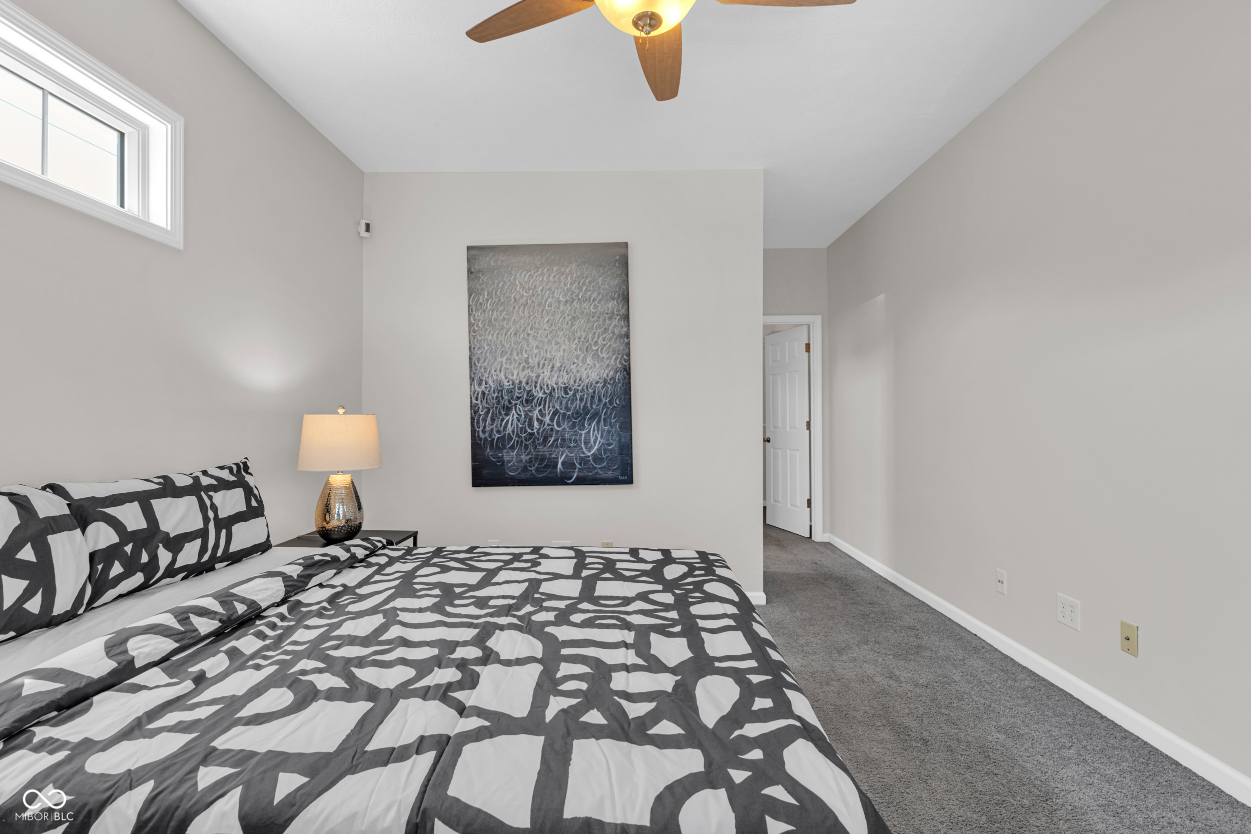 1639 N College Avenue Unit: 2