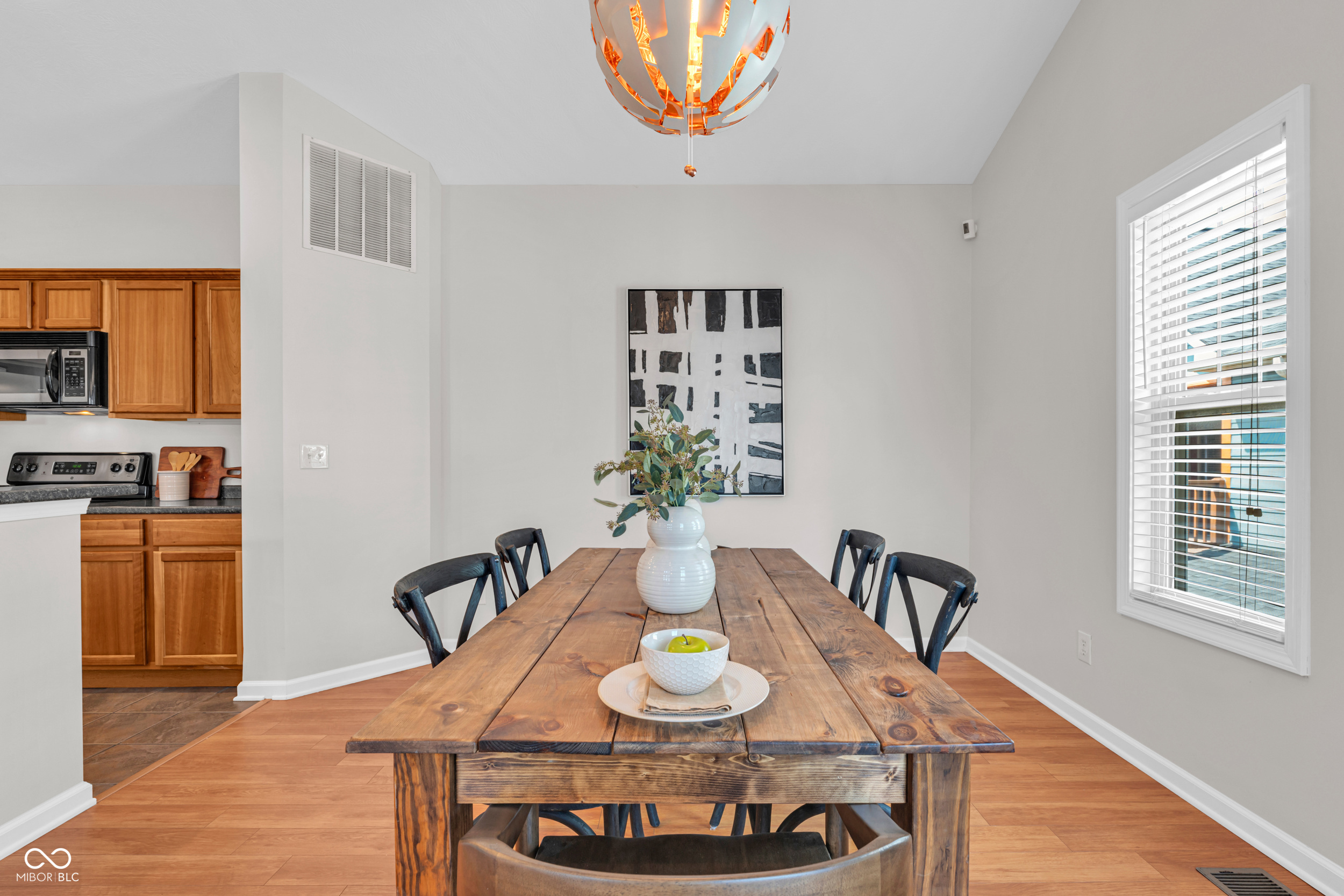1639 N College Avenue Unit: 2