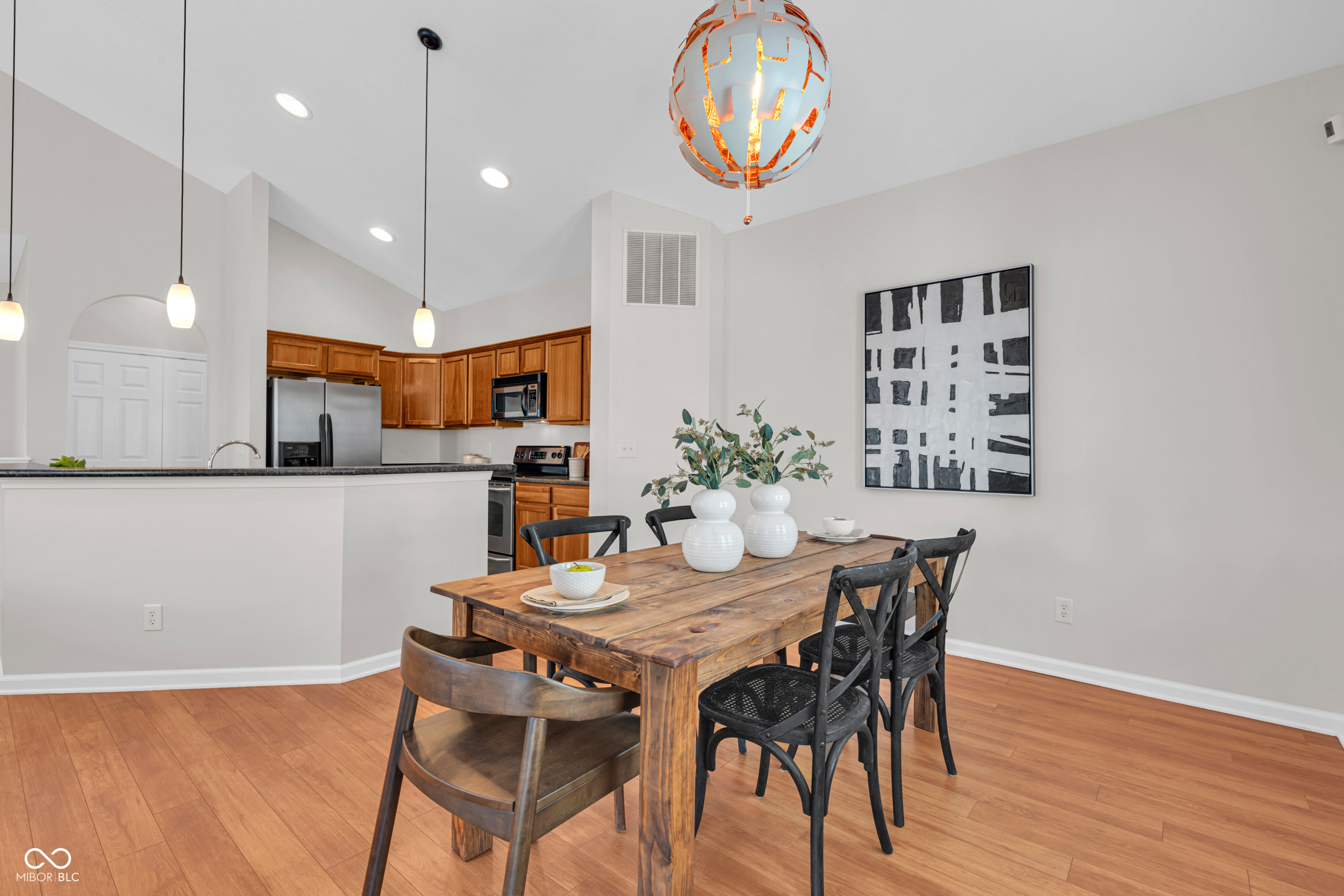 1639 N College Avenue Unit: 2