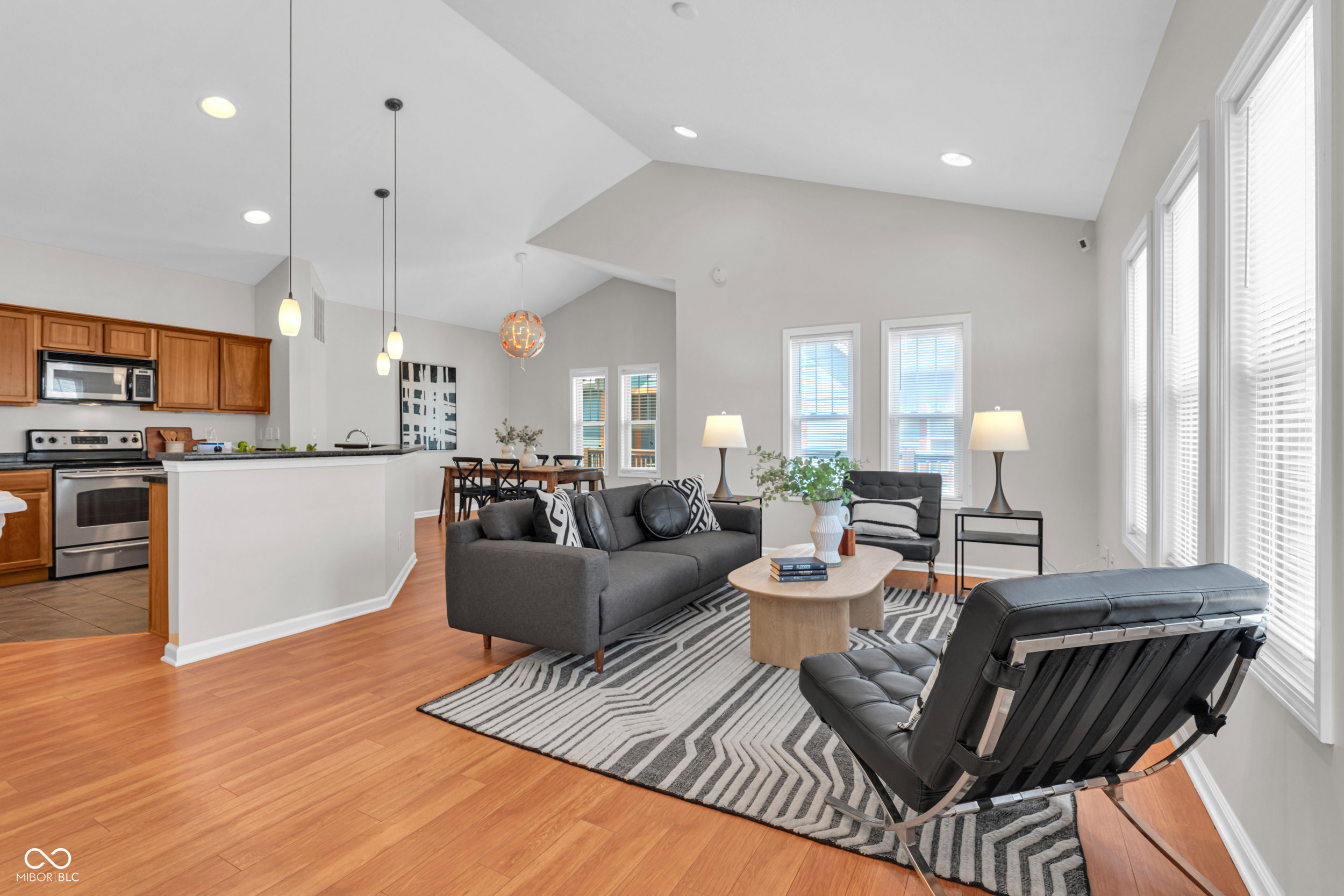 1639 N College Avenue Unit: 2