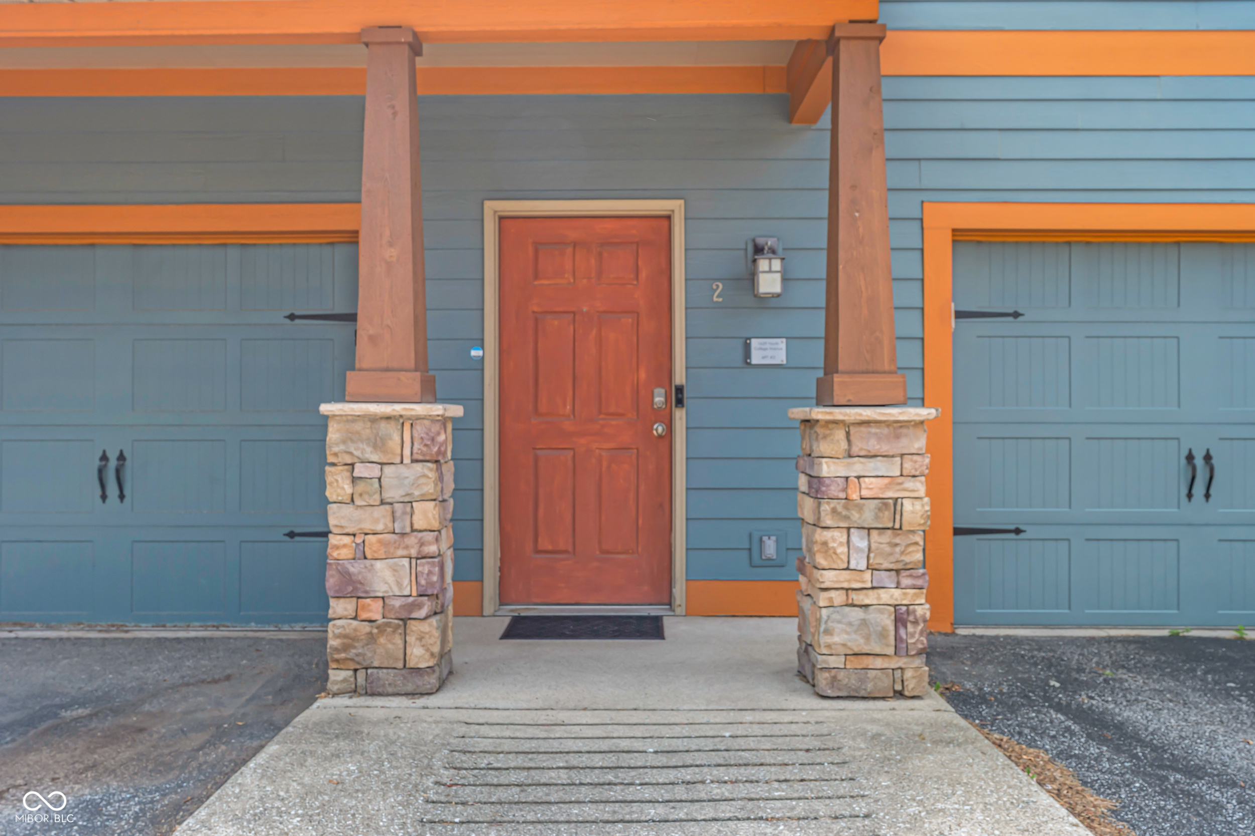 1639 N College Avenue Unit: 2
