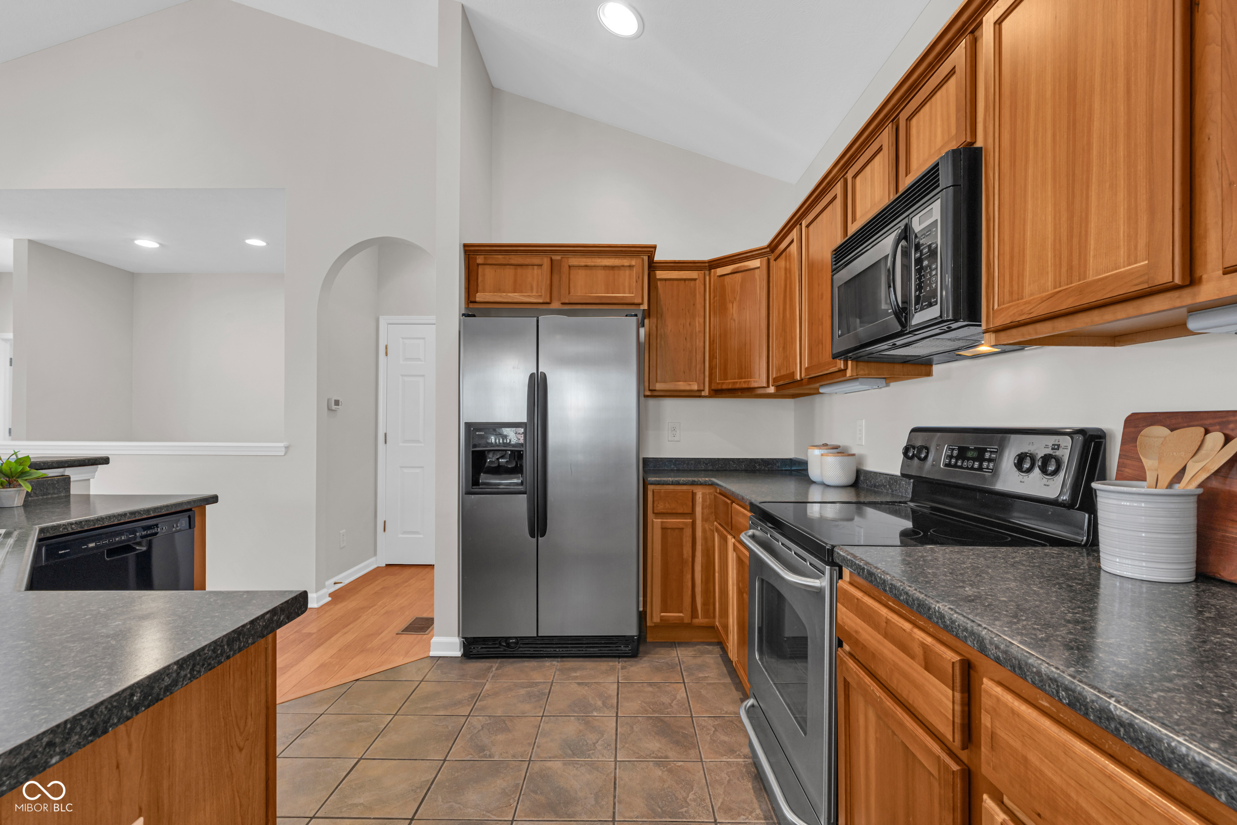 1639 N College Avenue Unit: 2