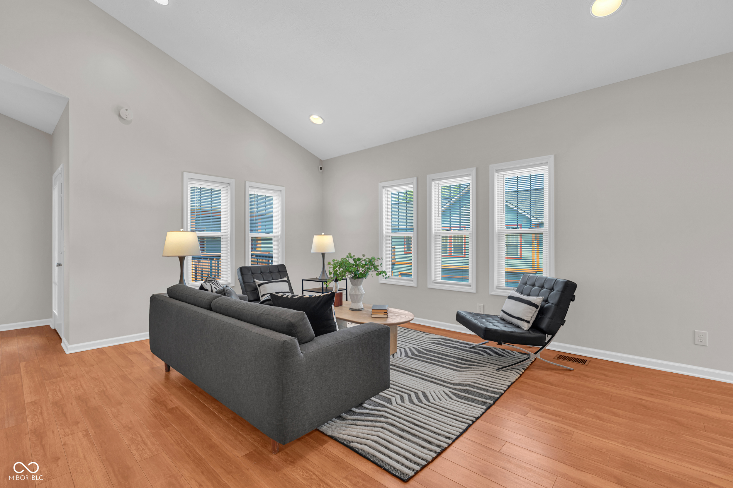 1639 N College Avenue Unit: 2