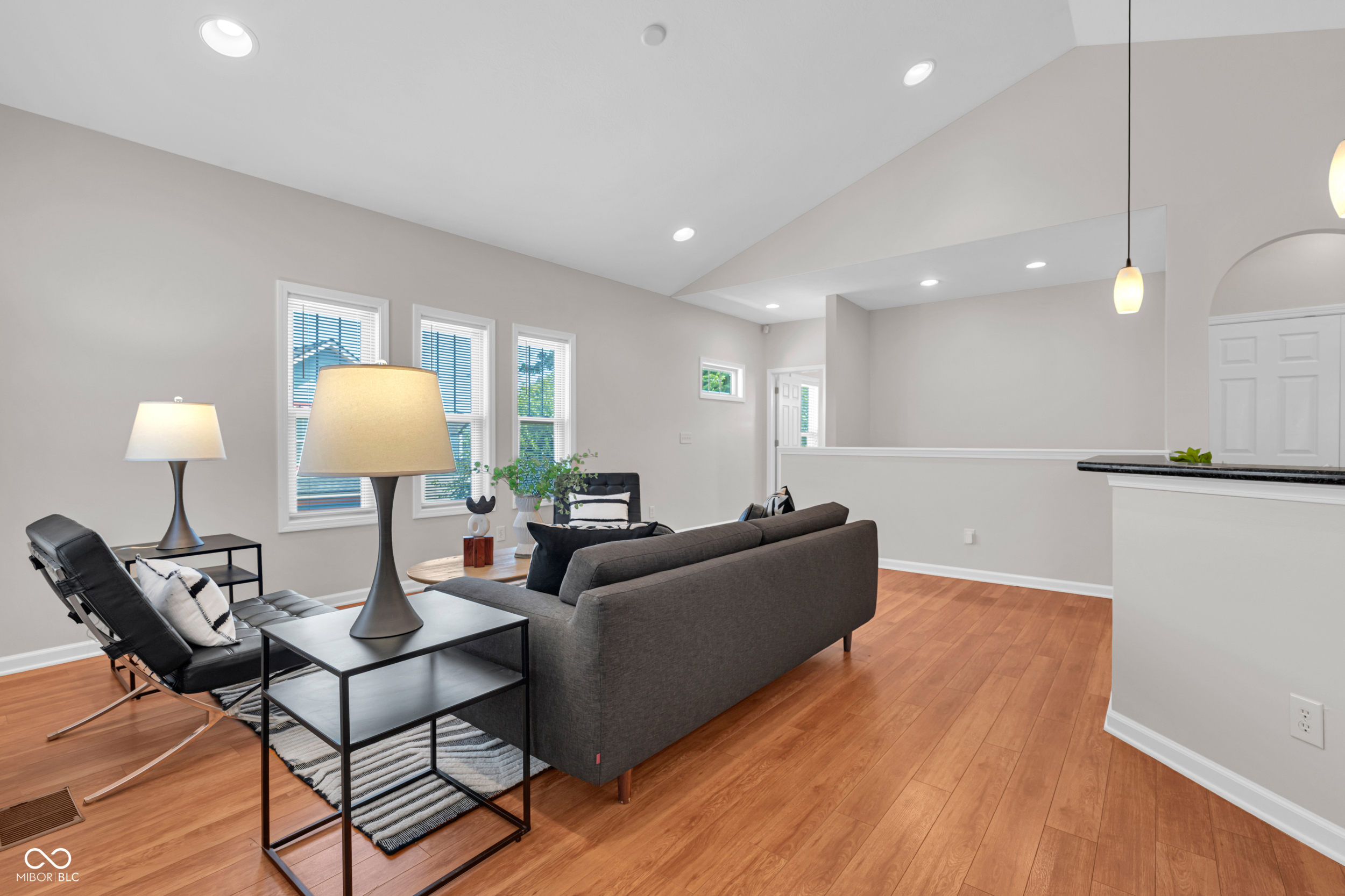 1639 N College Avenue Unit: 2