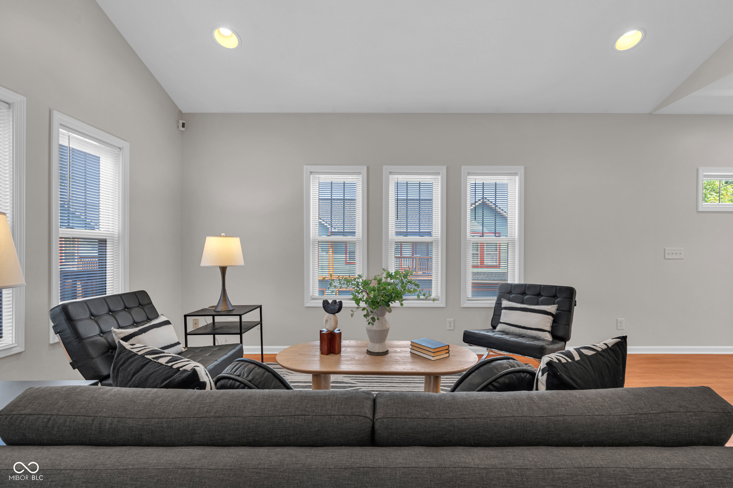 1639 N College Avenue Unit: 2