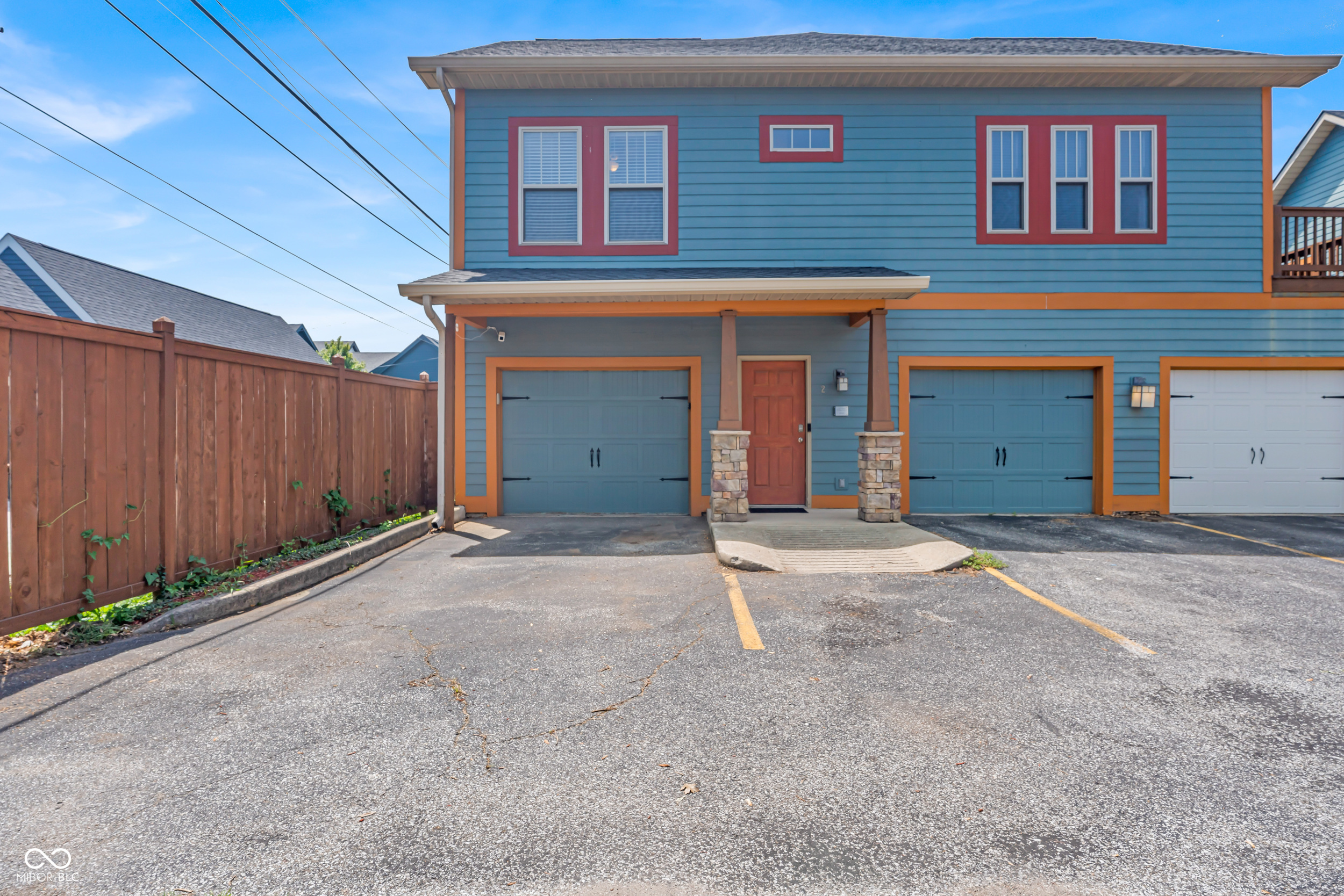 1639 N College Avenue Unit: 2