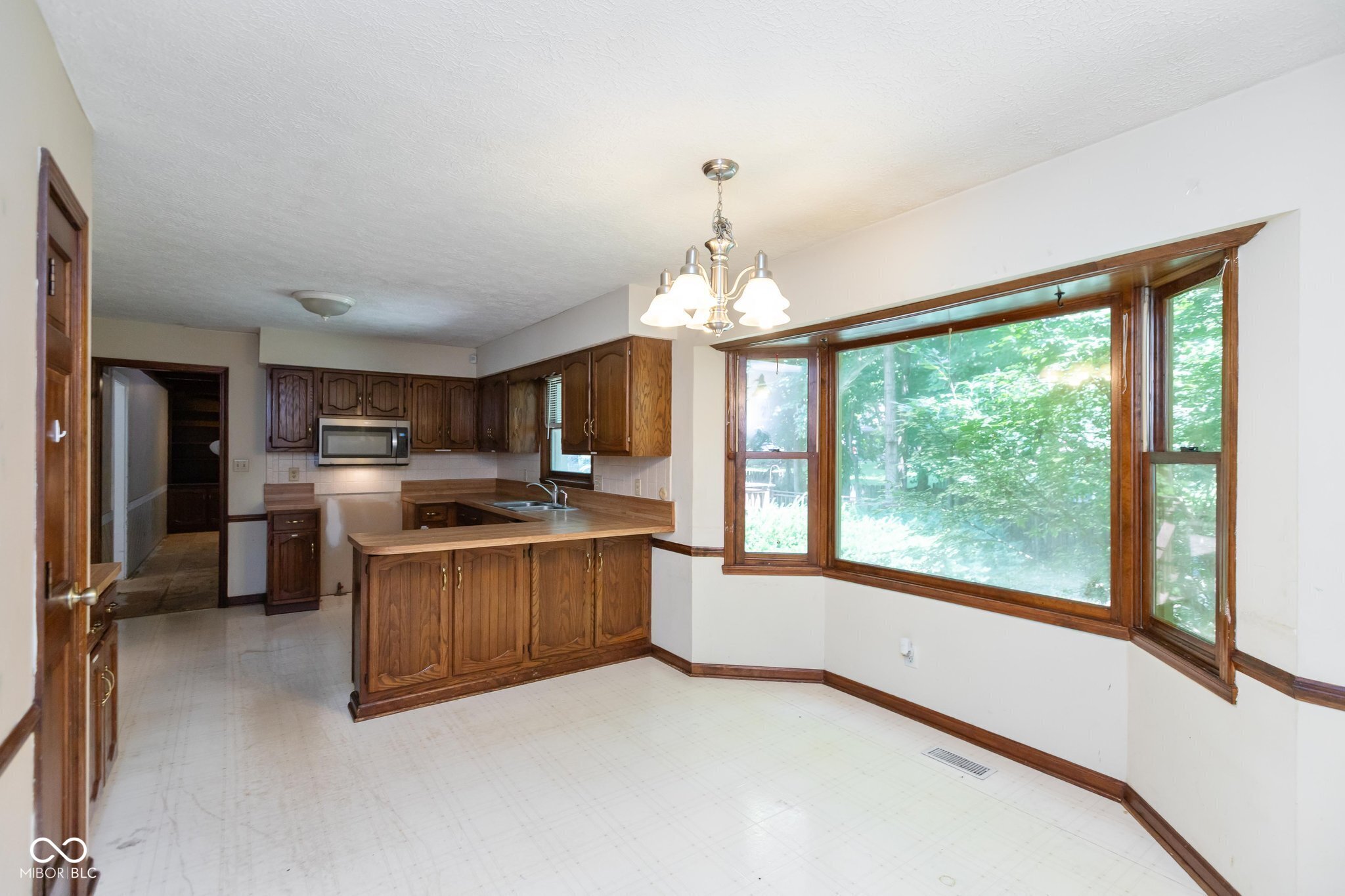 1438 Spruce Drive