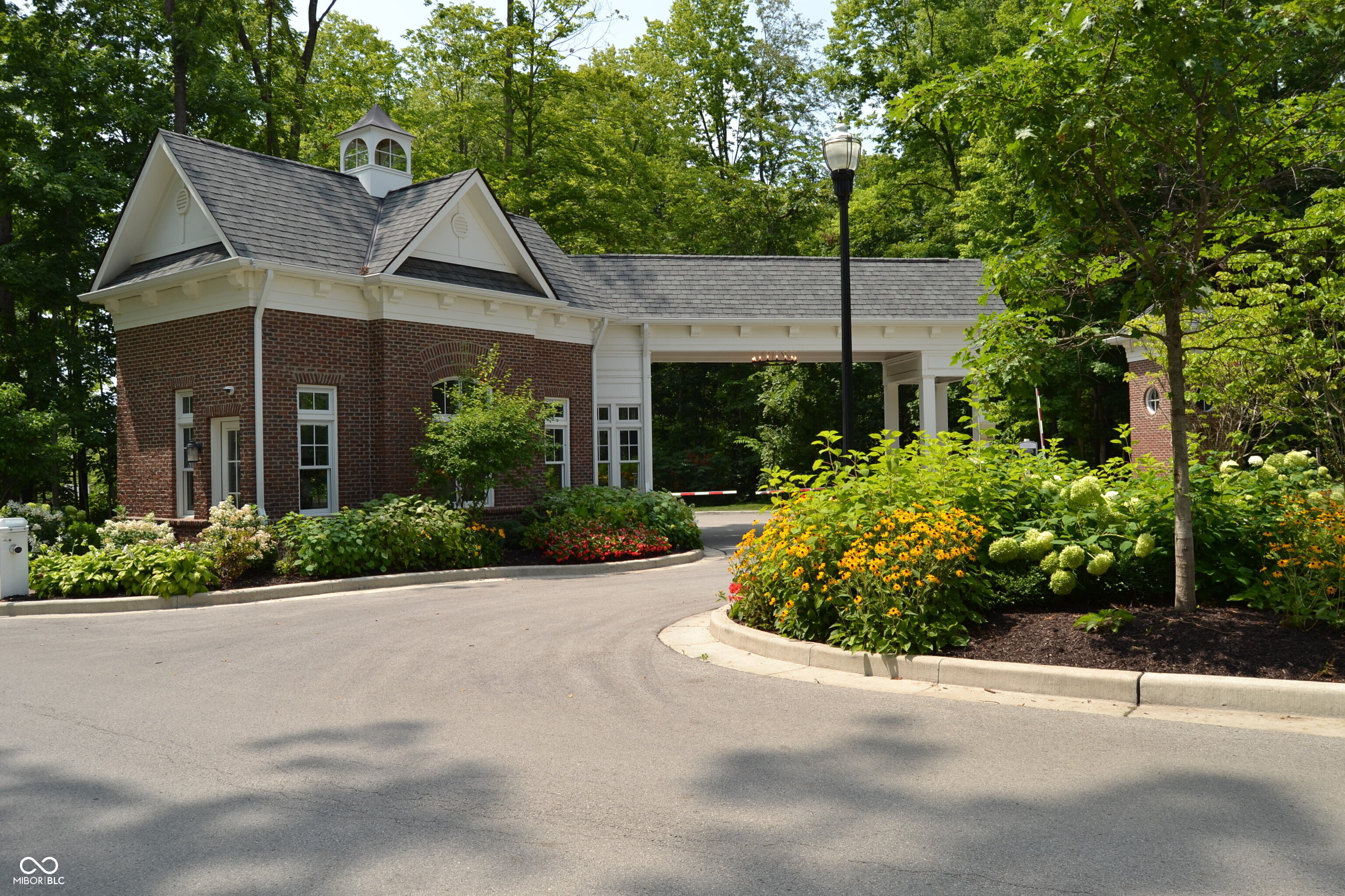 4285 Elmscott Ridge
