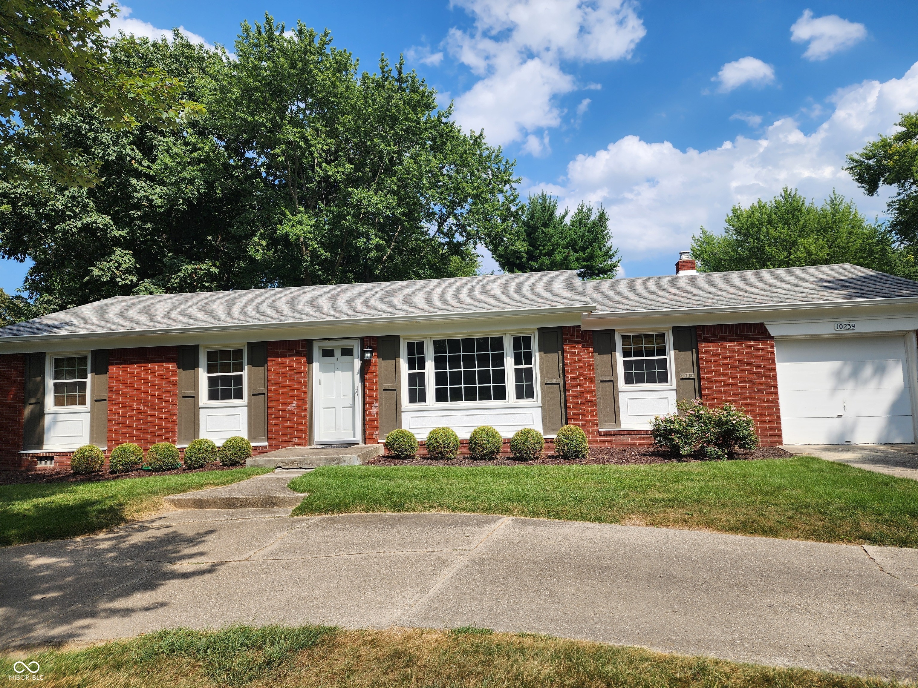 10239 Orchard Park Drive W