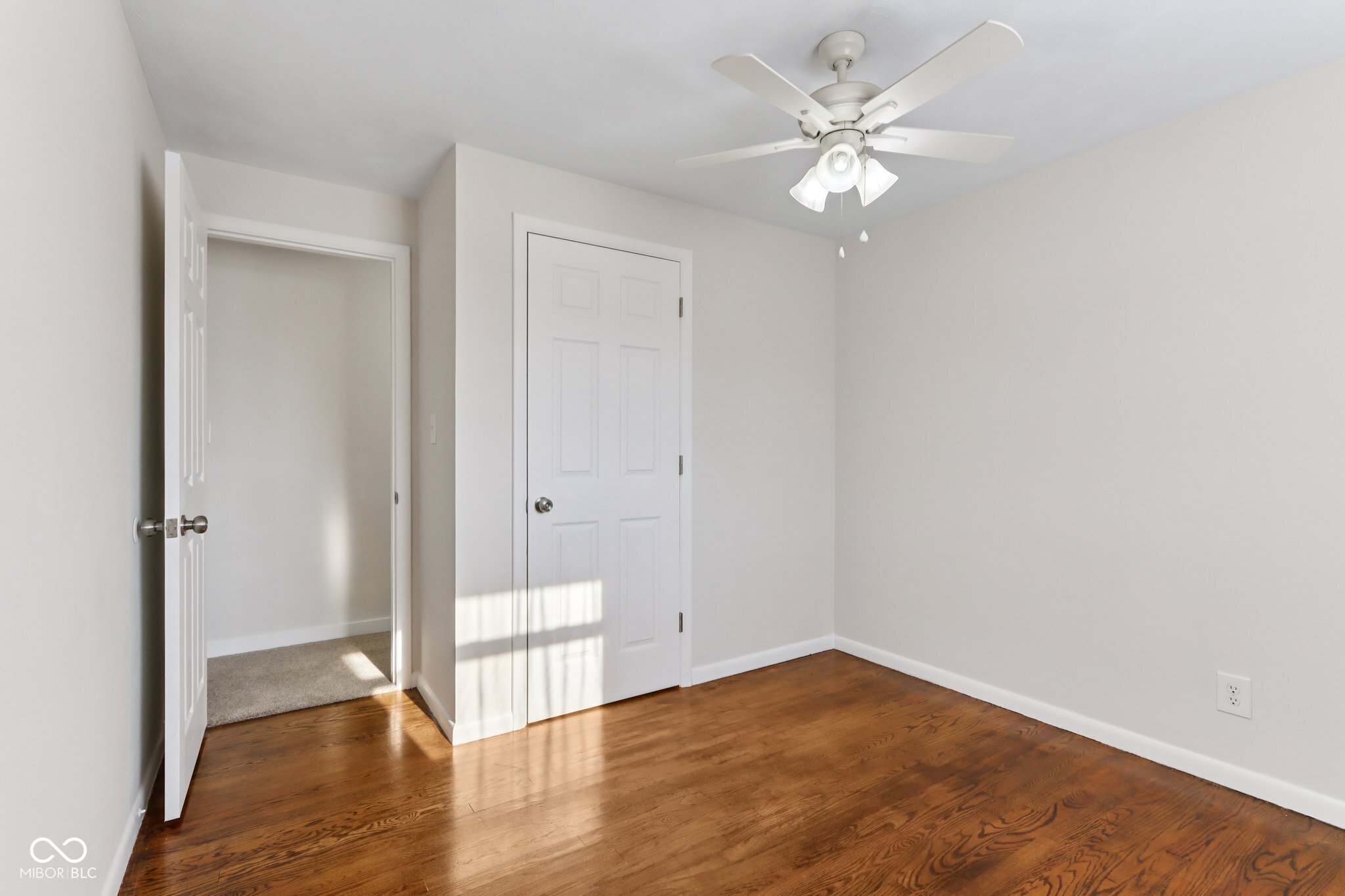 4117 Columbus Avenue