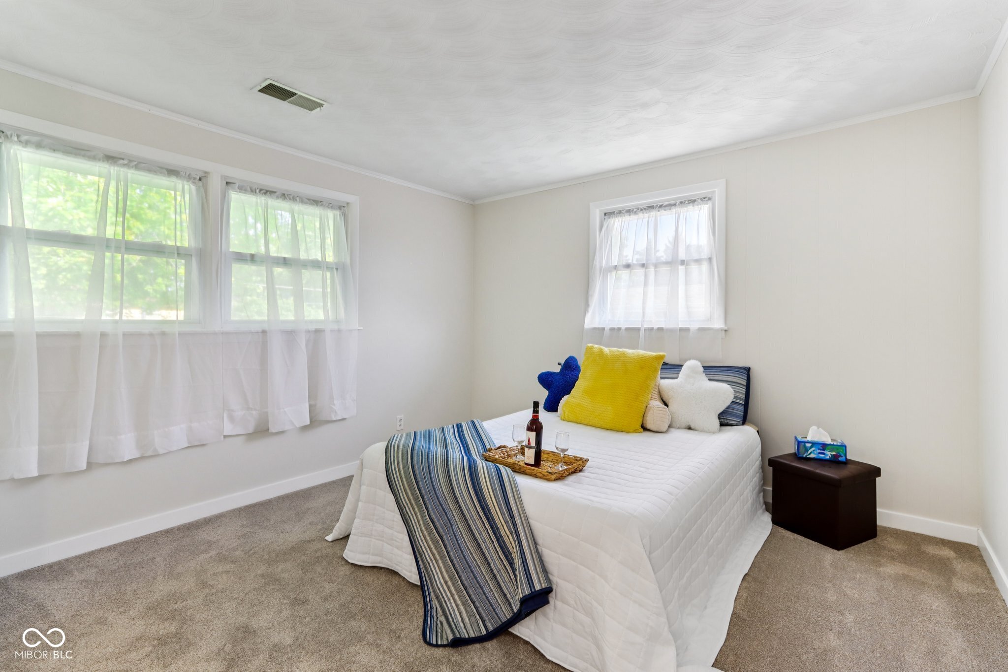 4117 Columbus Avenue