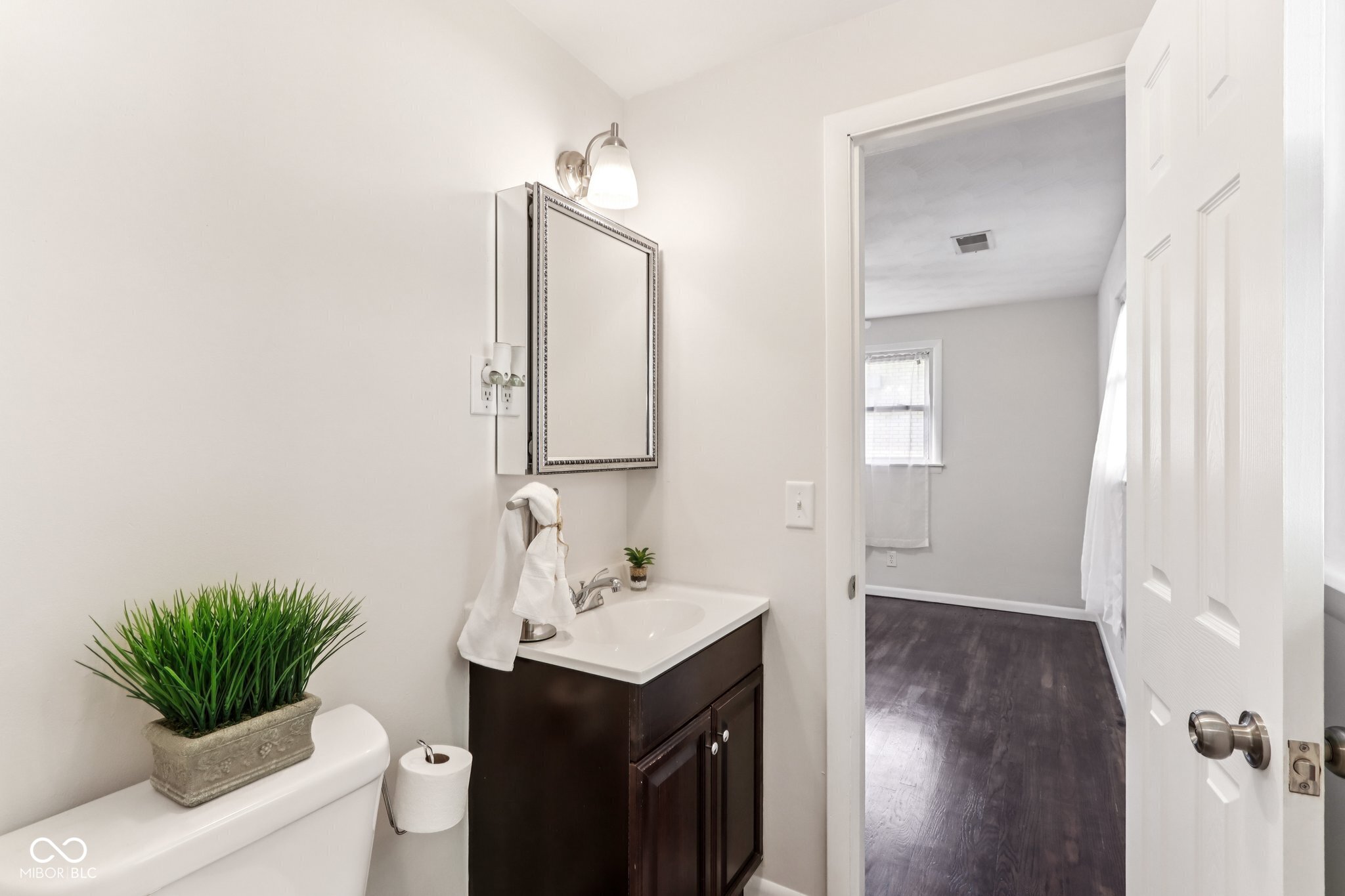 4117 Columbus Avenue