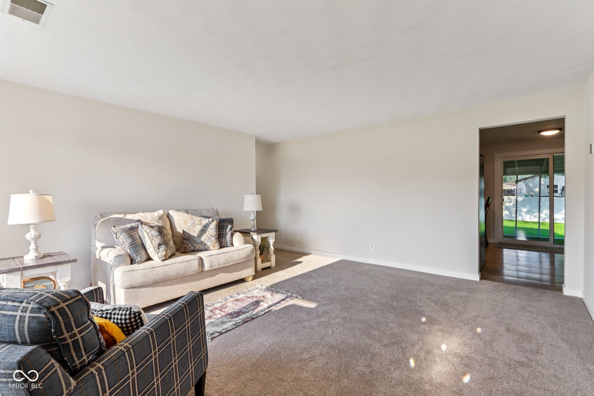 4117 Columbus Avenue