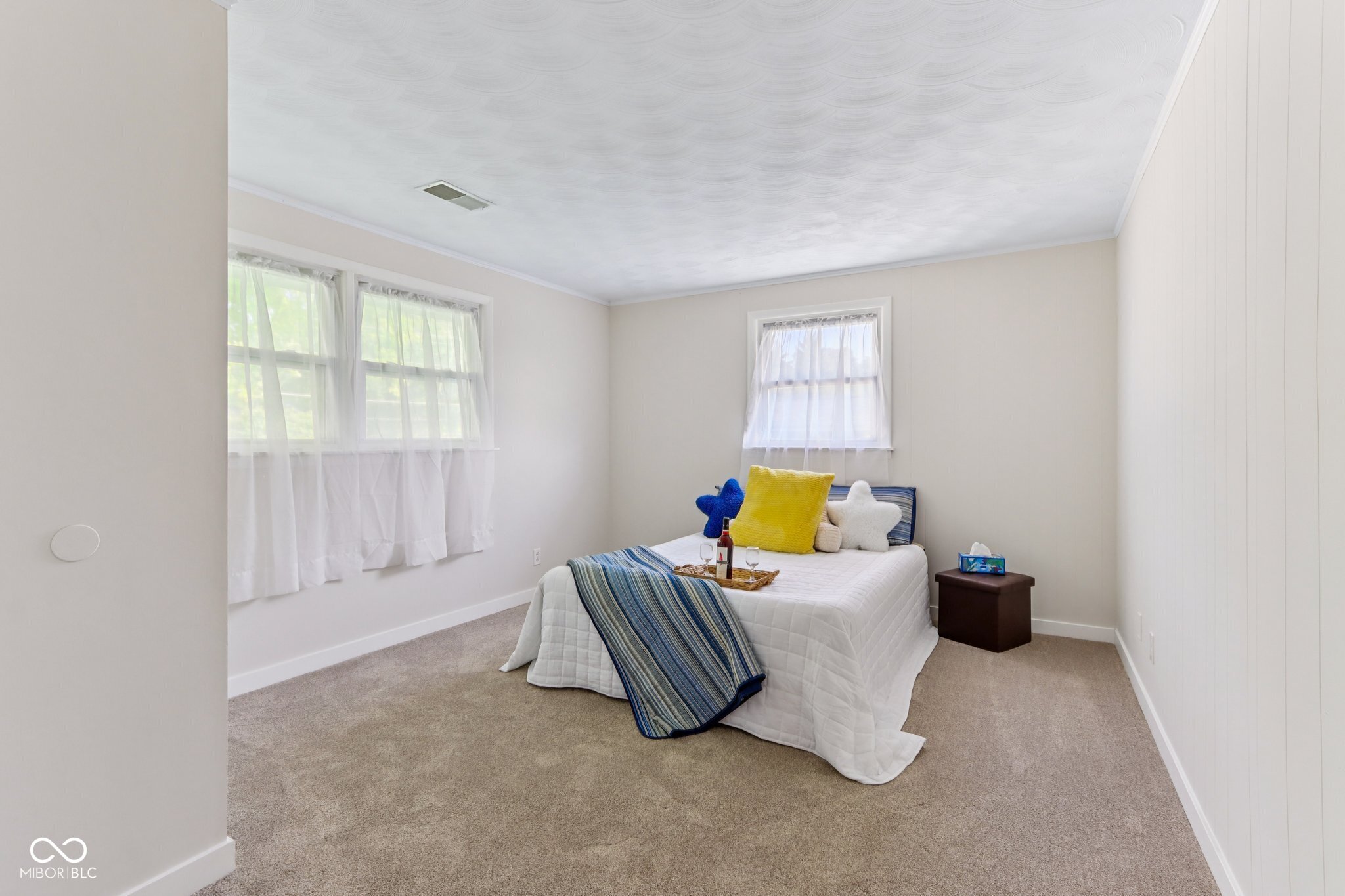 4117 Columbus Avenue