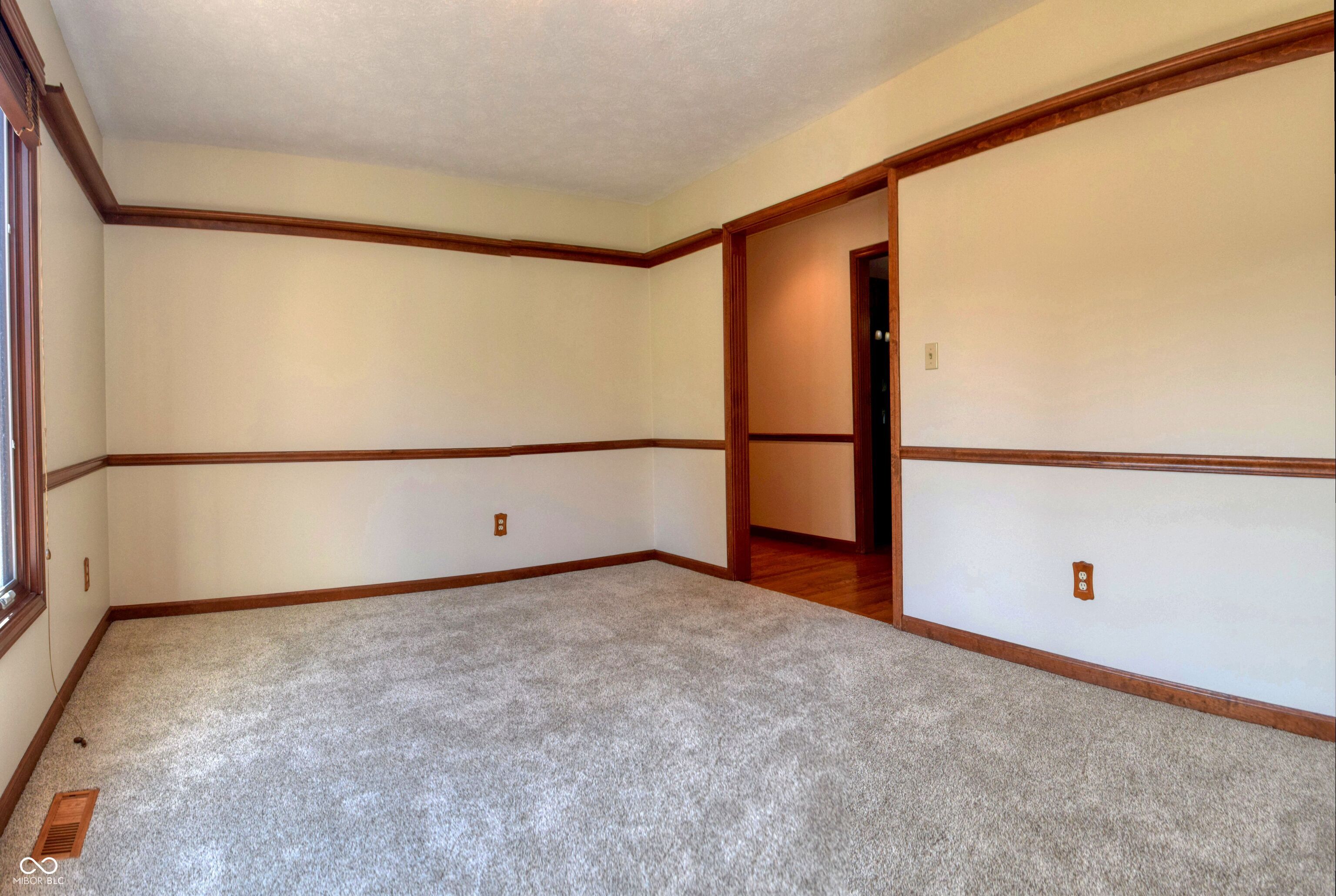 411 Westchester Boulevard