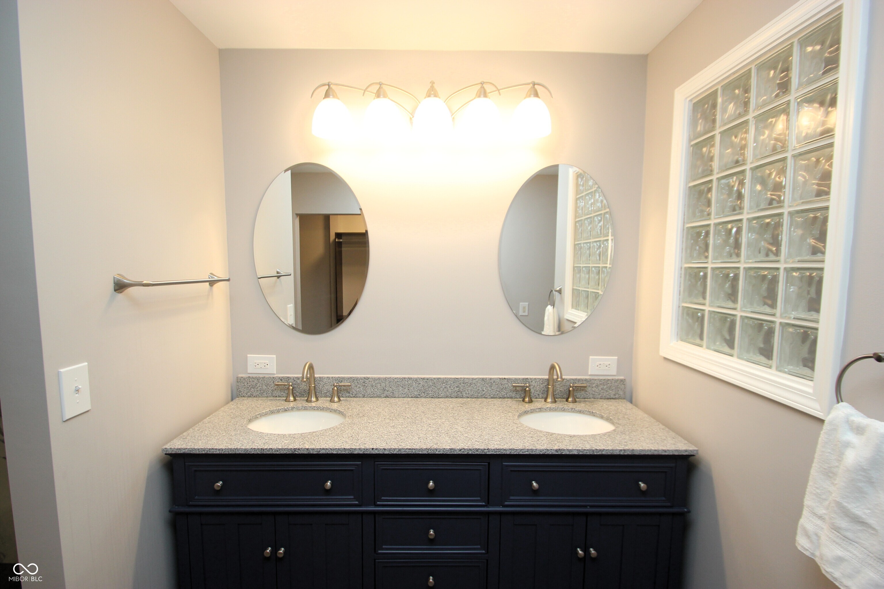 411 Westchester Boulevard