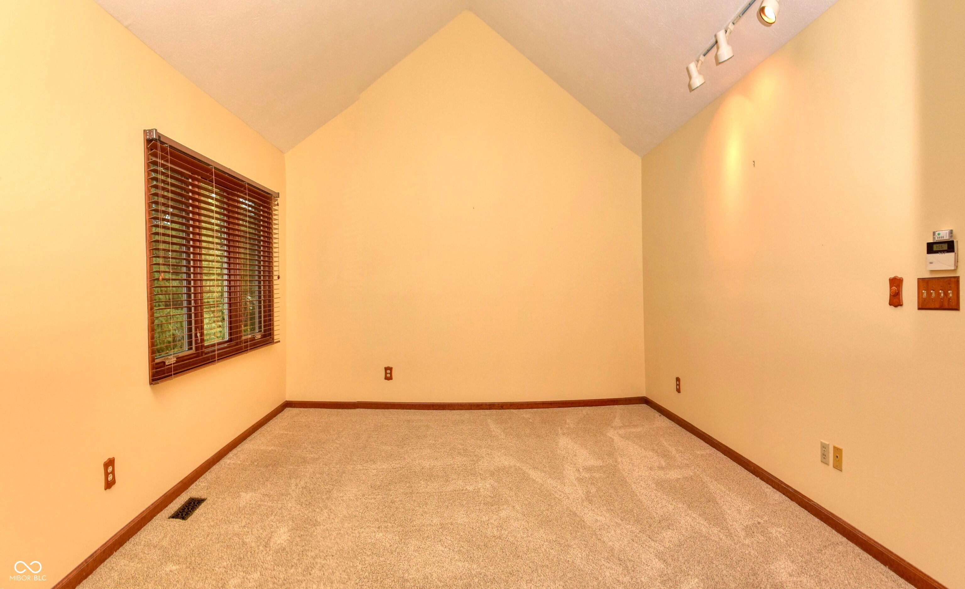 411 Westchester Boulevard