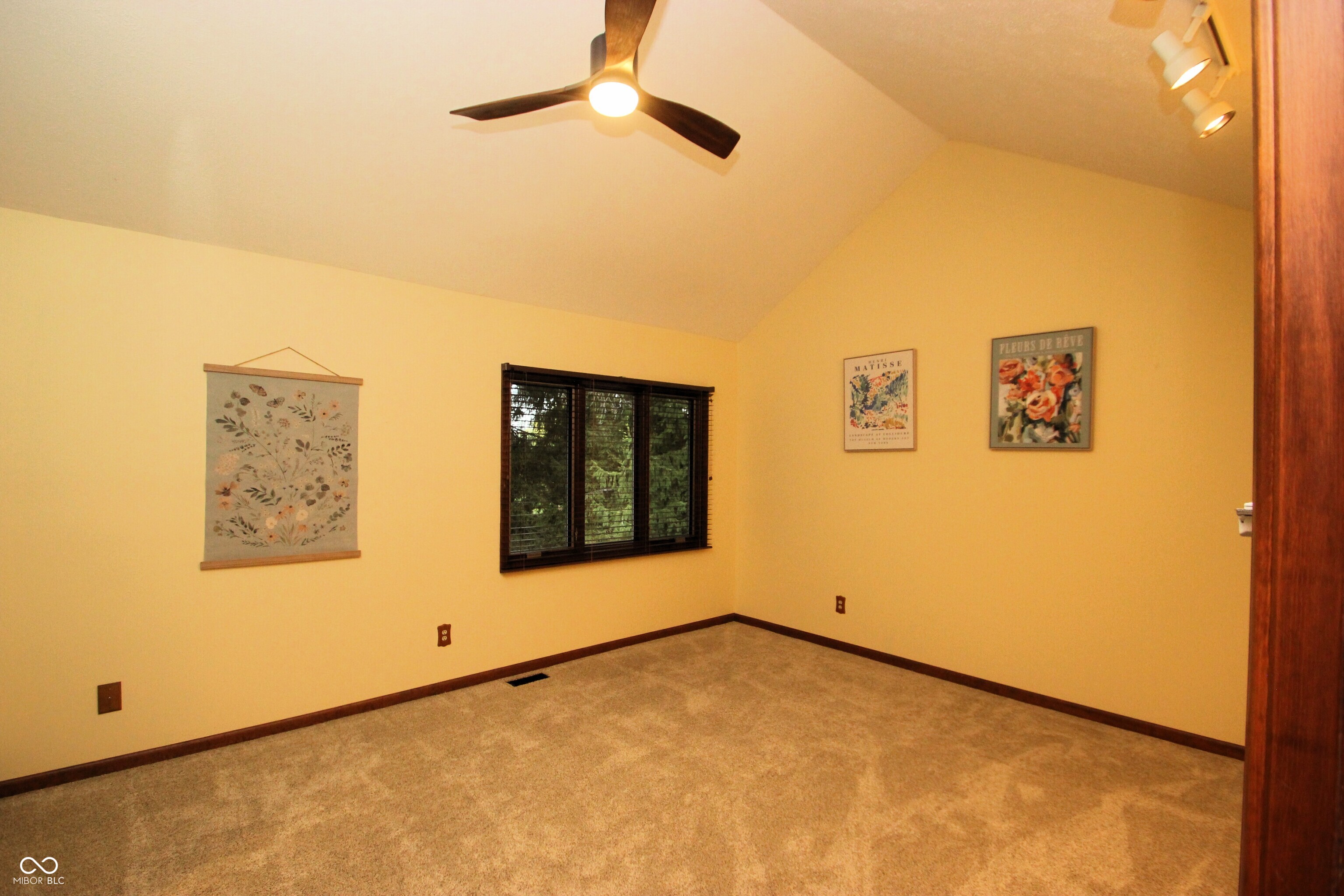 411 Westchester Boulevard