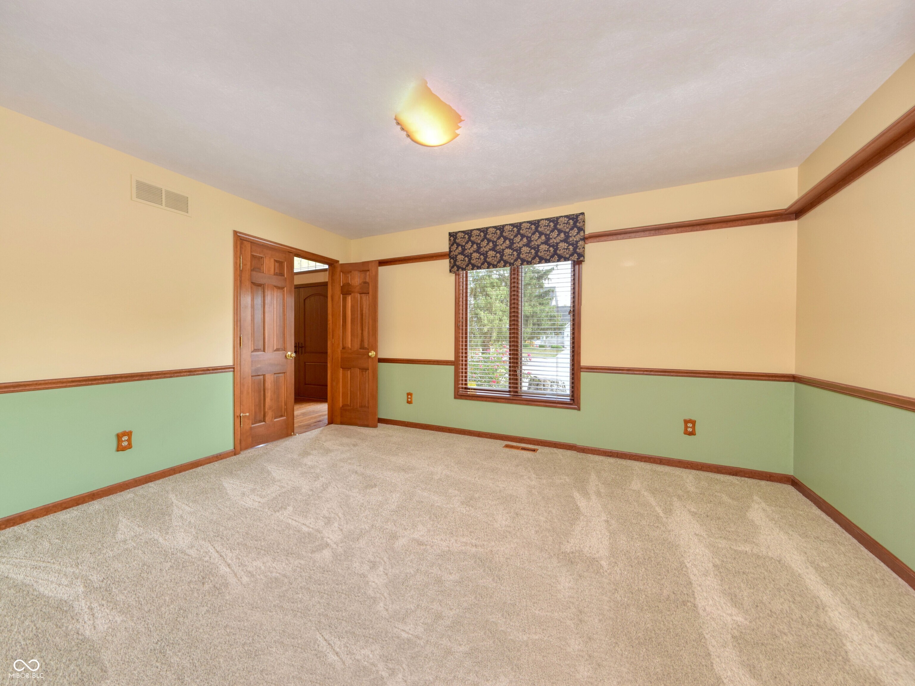 411 Westchester Boulevard