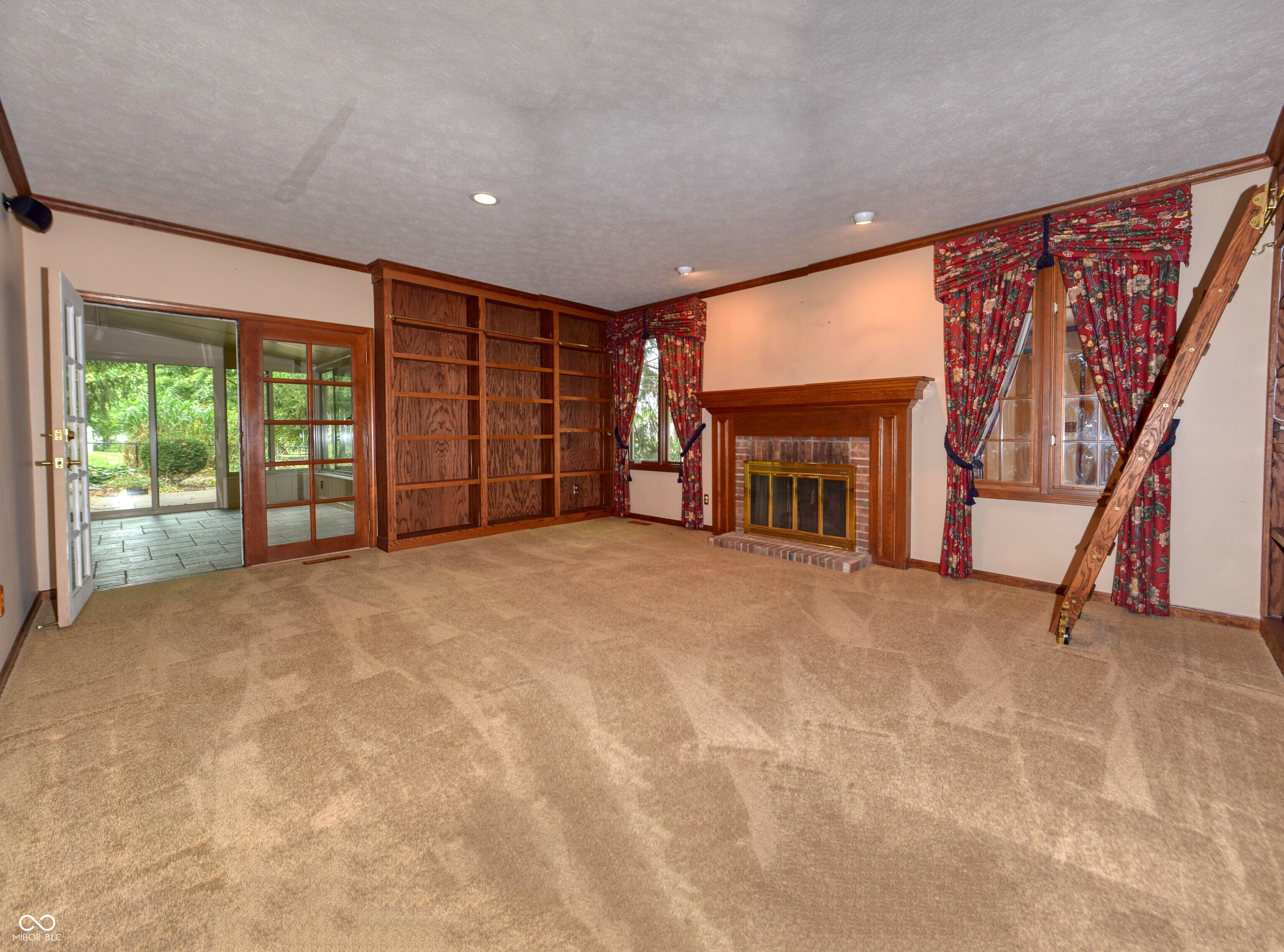 411 Westchester Boulevard